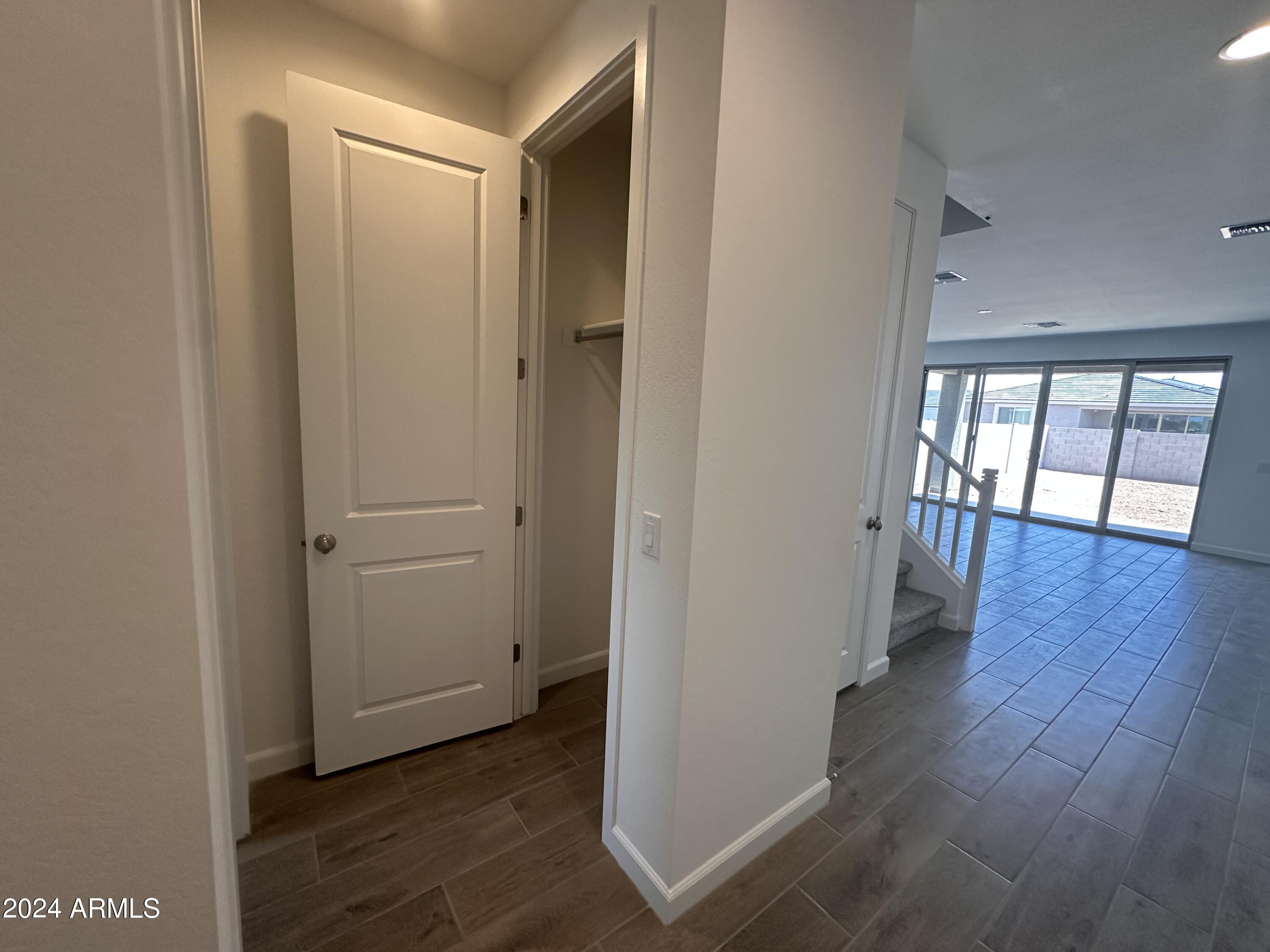 11337 E ULYSSES Avenue