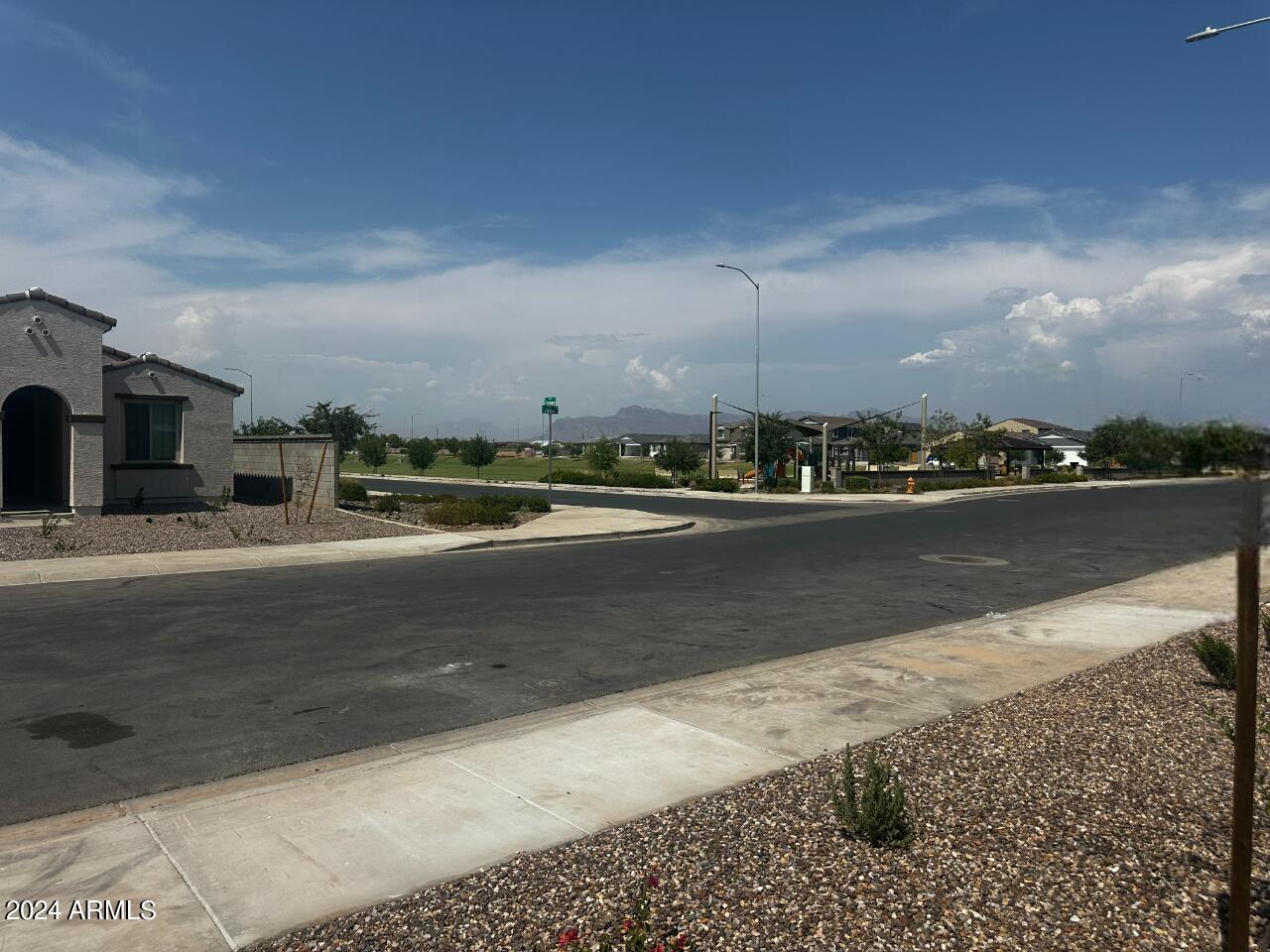 11337 E ULYSSES Avenue