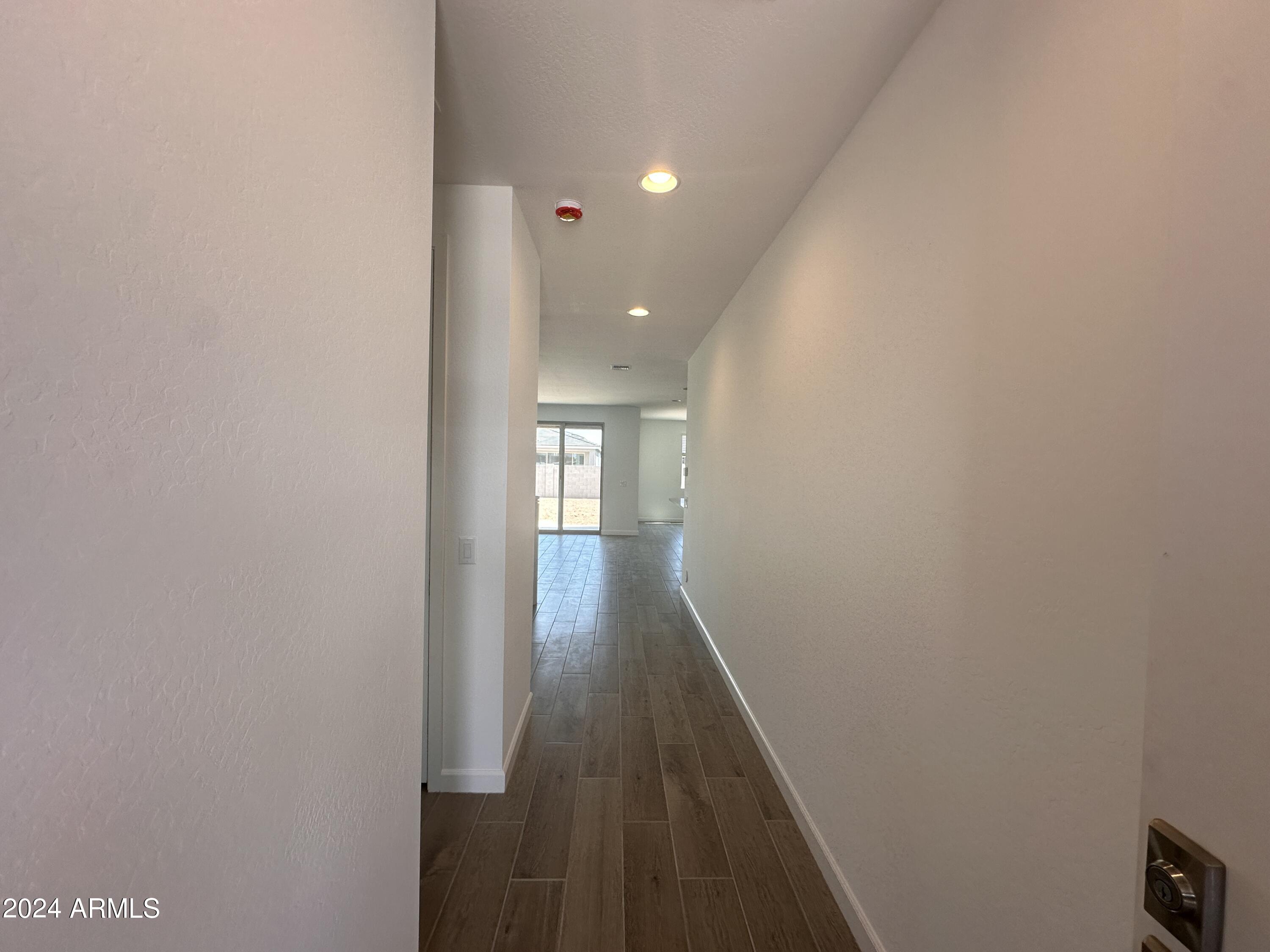 11337 E ULYSSES Avenue