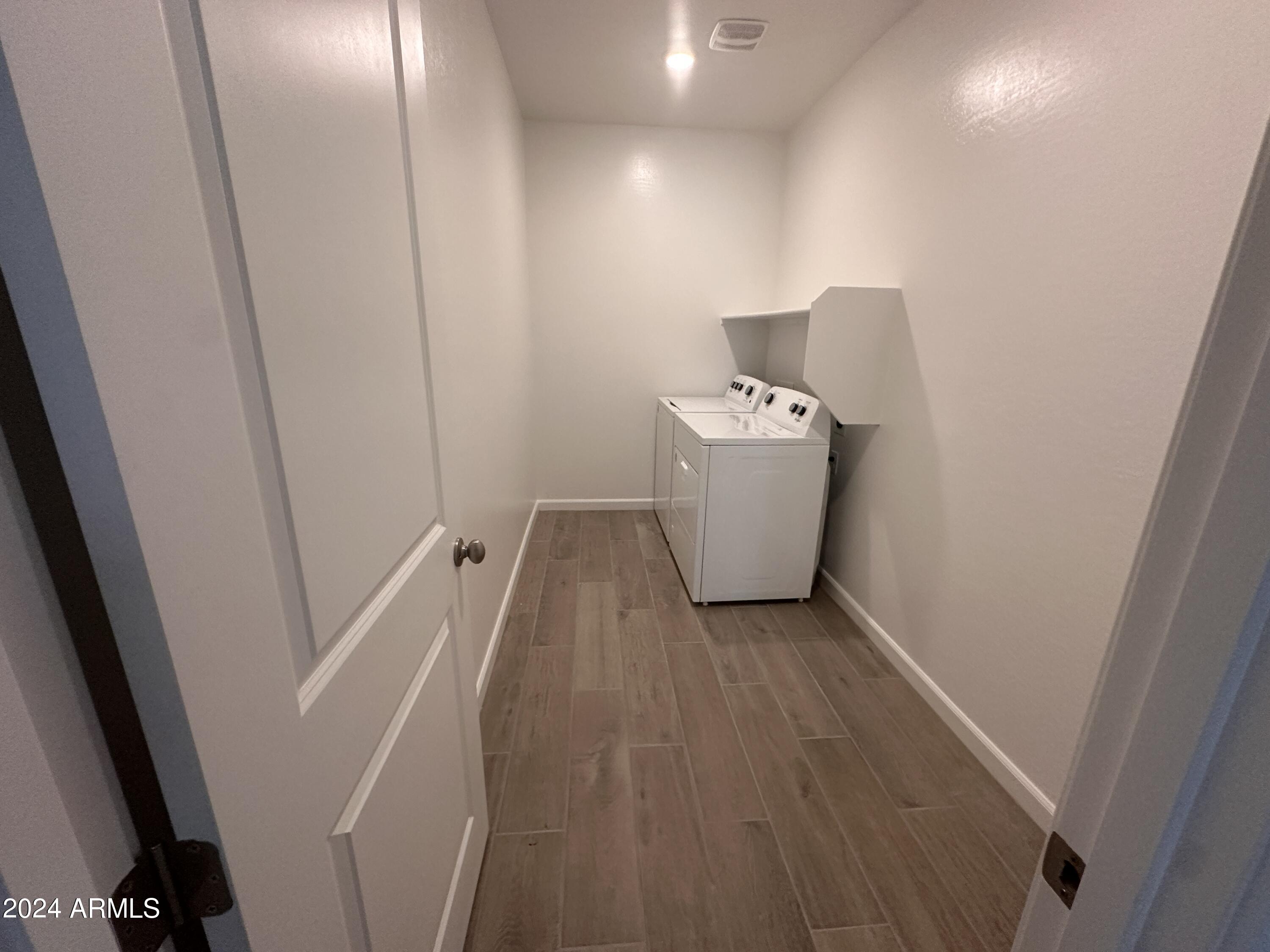 11337 E ULYSSES Avenue