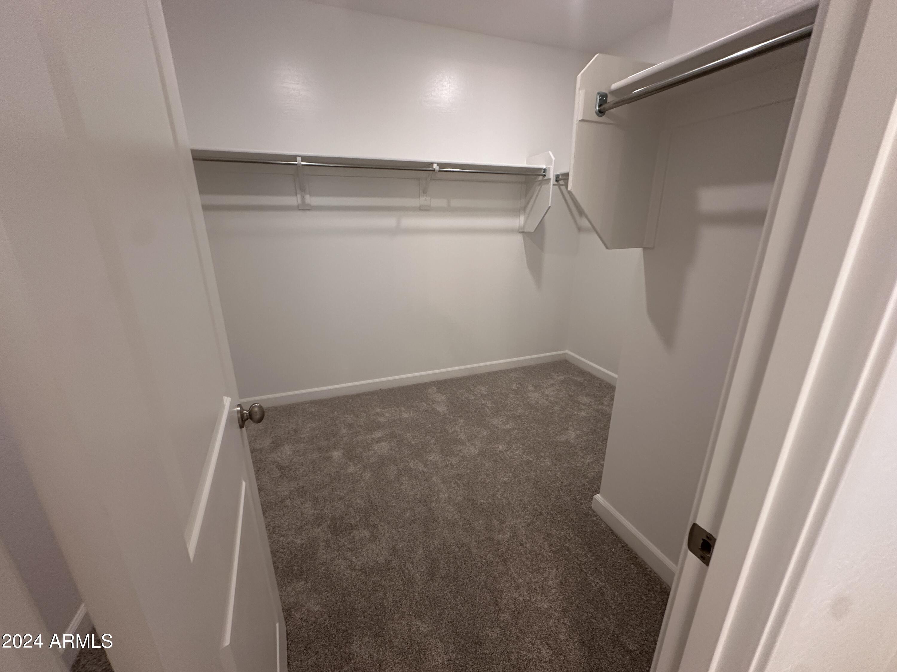 11337 E ULYSSES Avenue