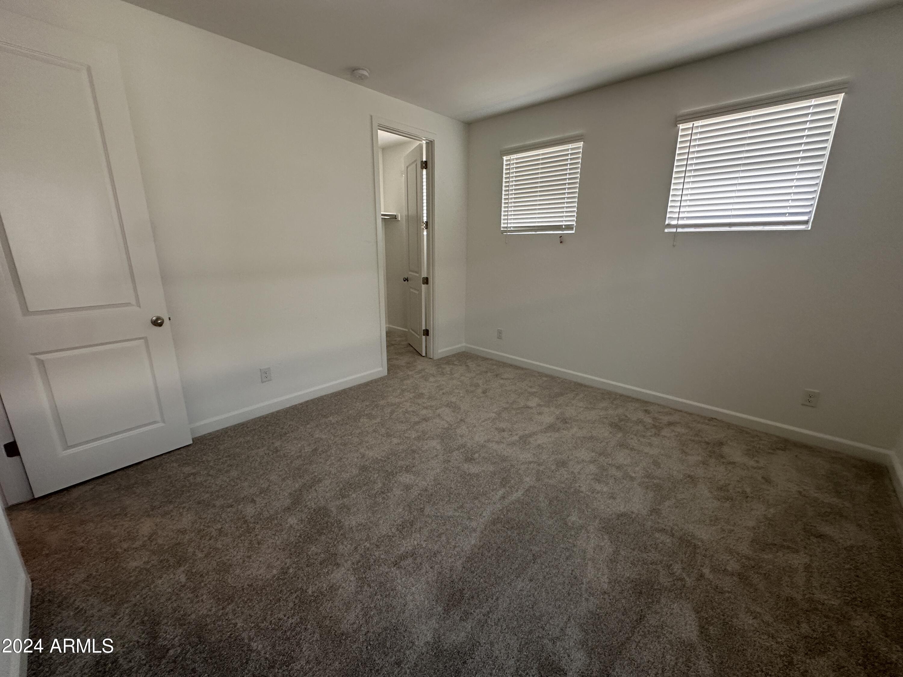 11337 E ULYSSES Avenue