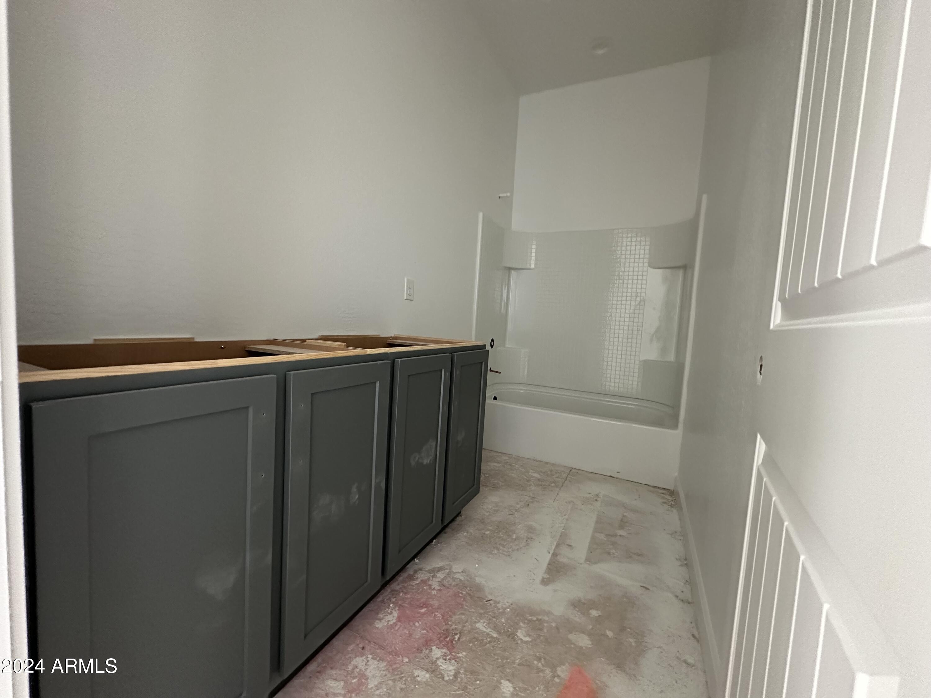 11522 E UTOPIA Avenue