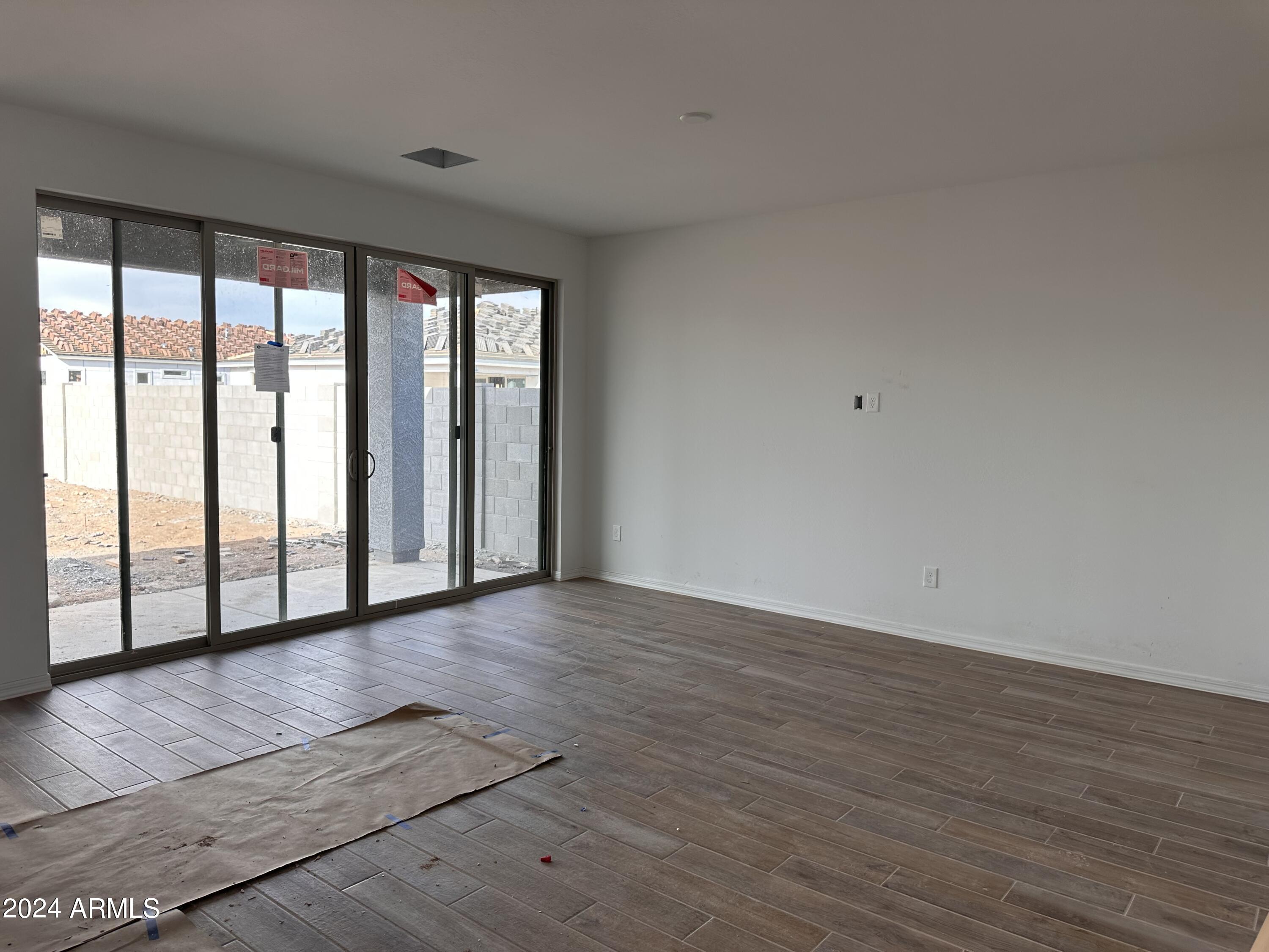 7682 W AVENIDA DEL REY --