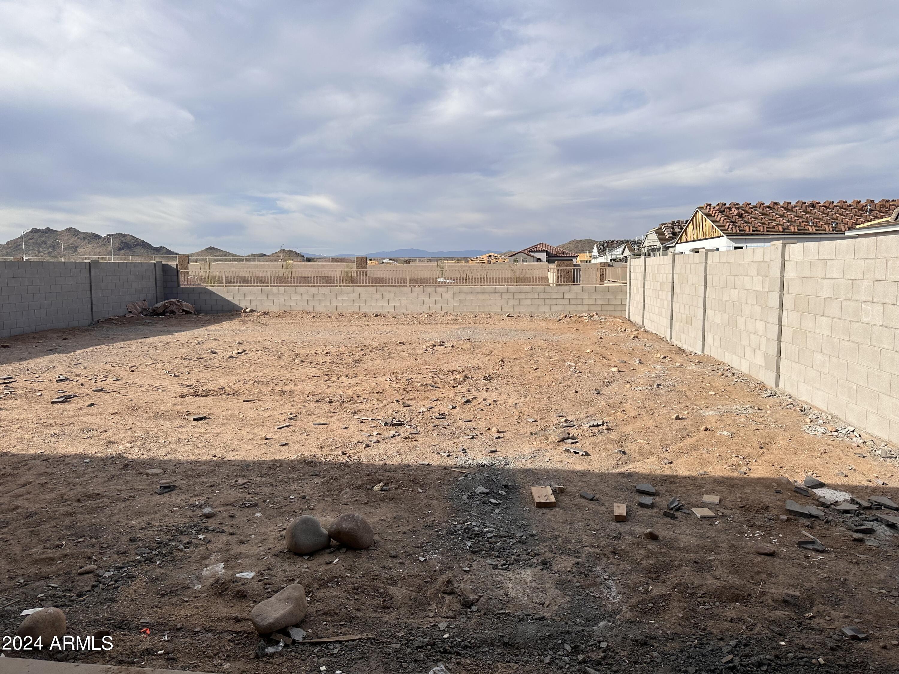 7682 W AVENIDA DEL REY --