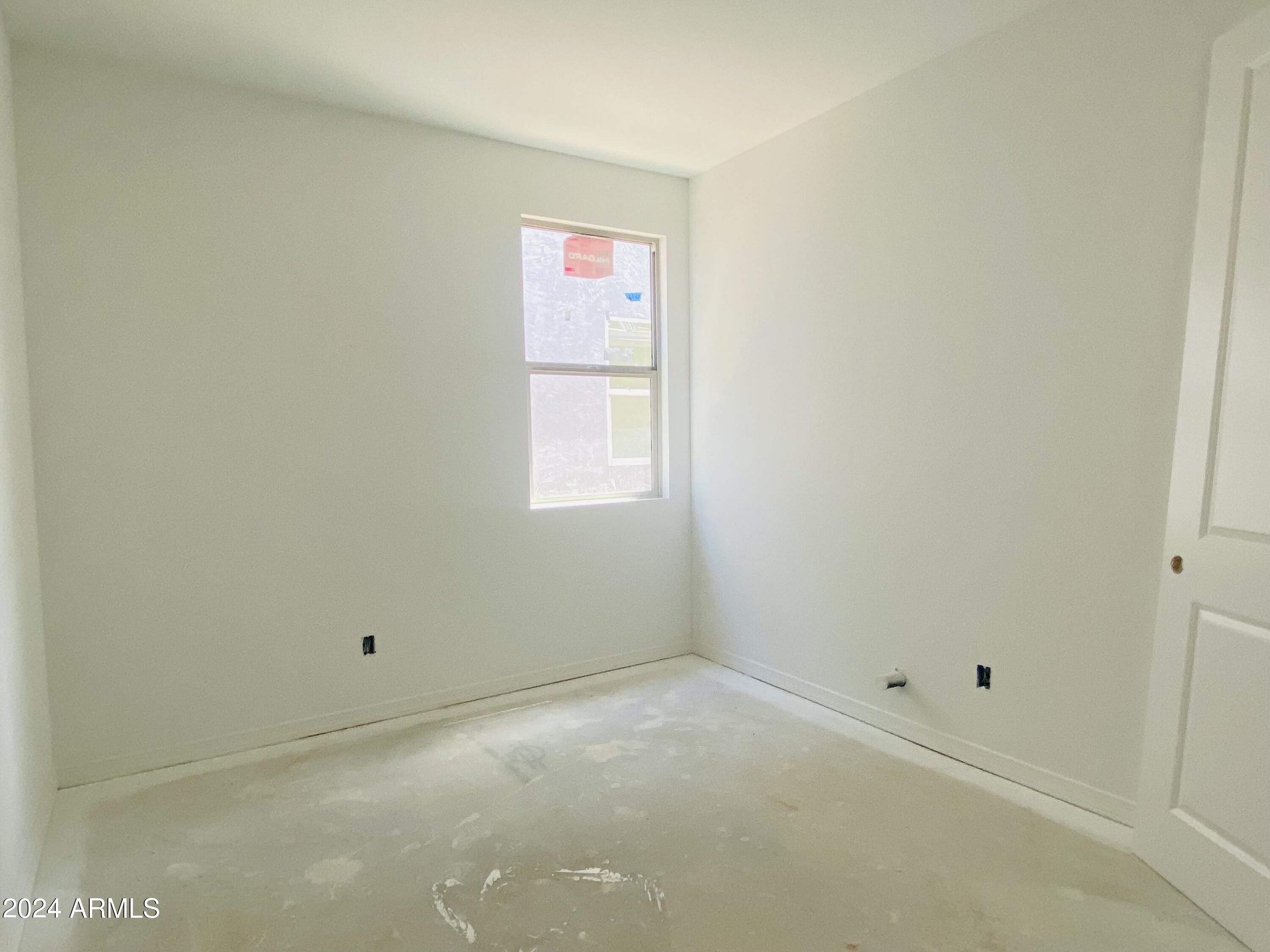 2370 E CY Avenue