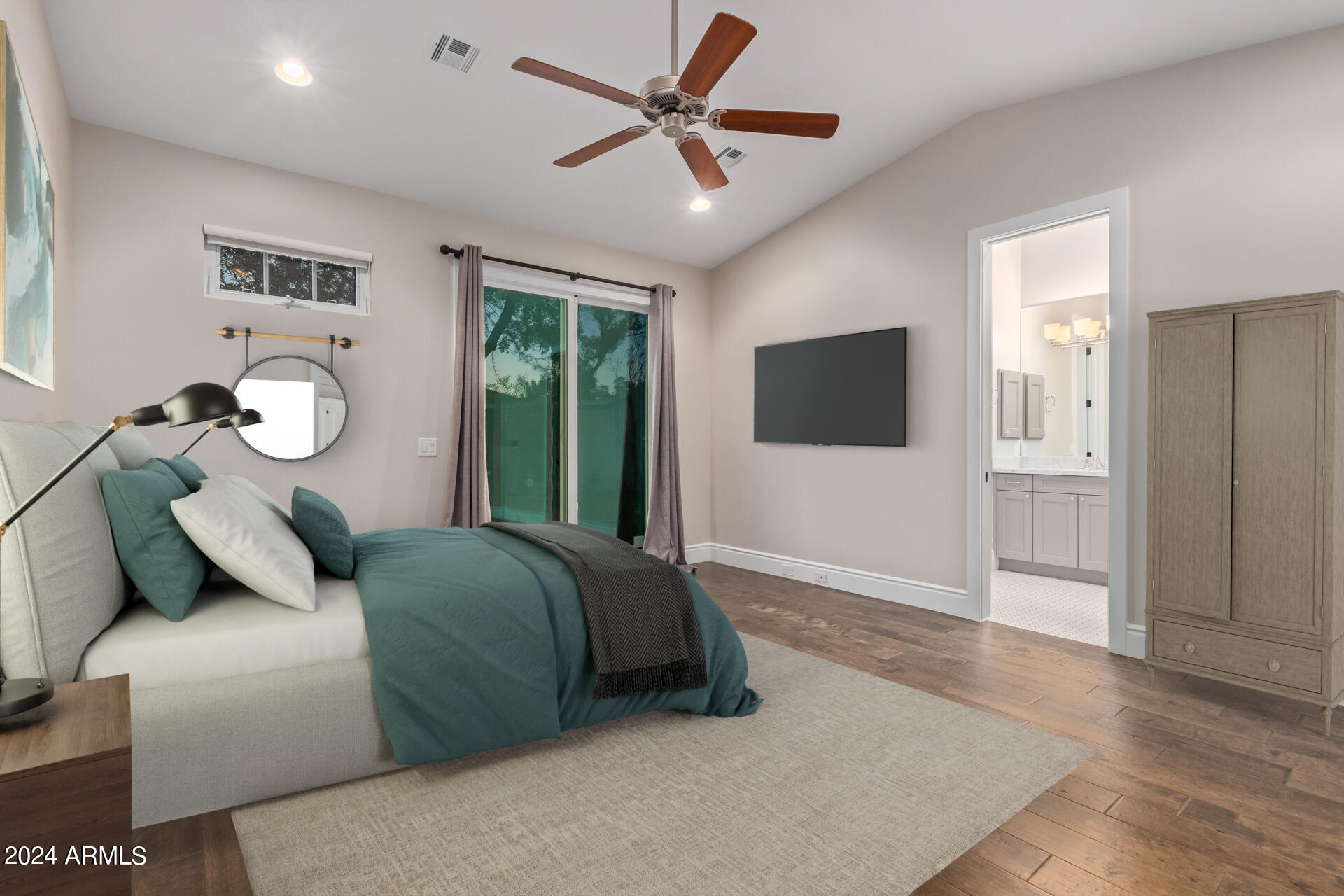 4018 E DEVONSHIRE Avenue