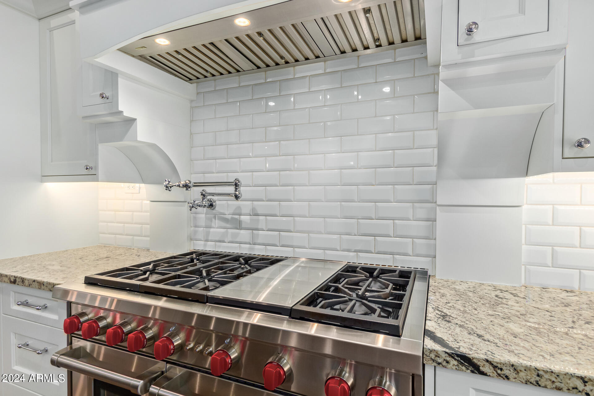 4018 E DEVONSHIRE Avenue