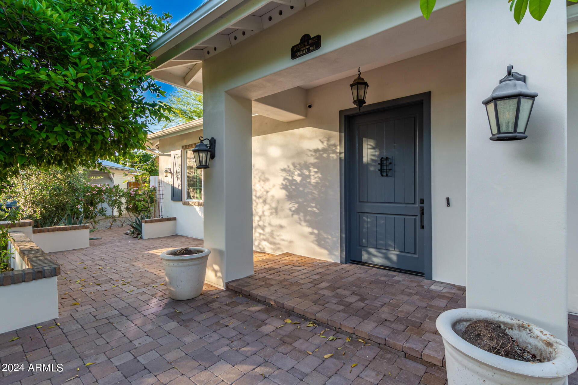 4018 E DEVONSHIRE Avenue