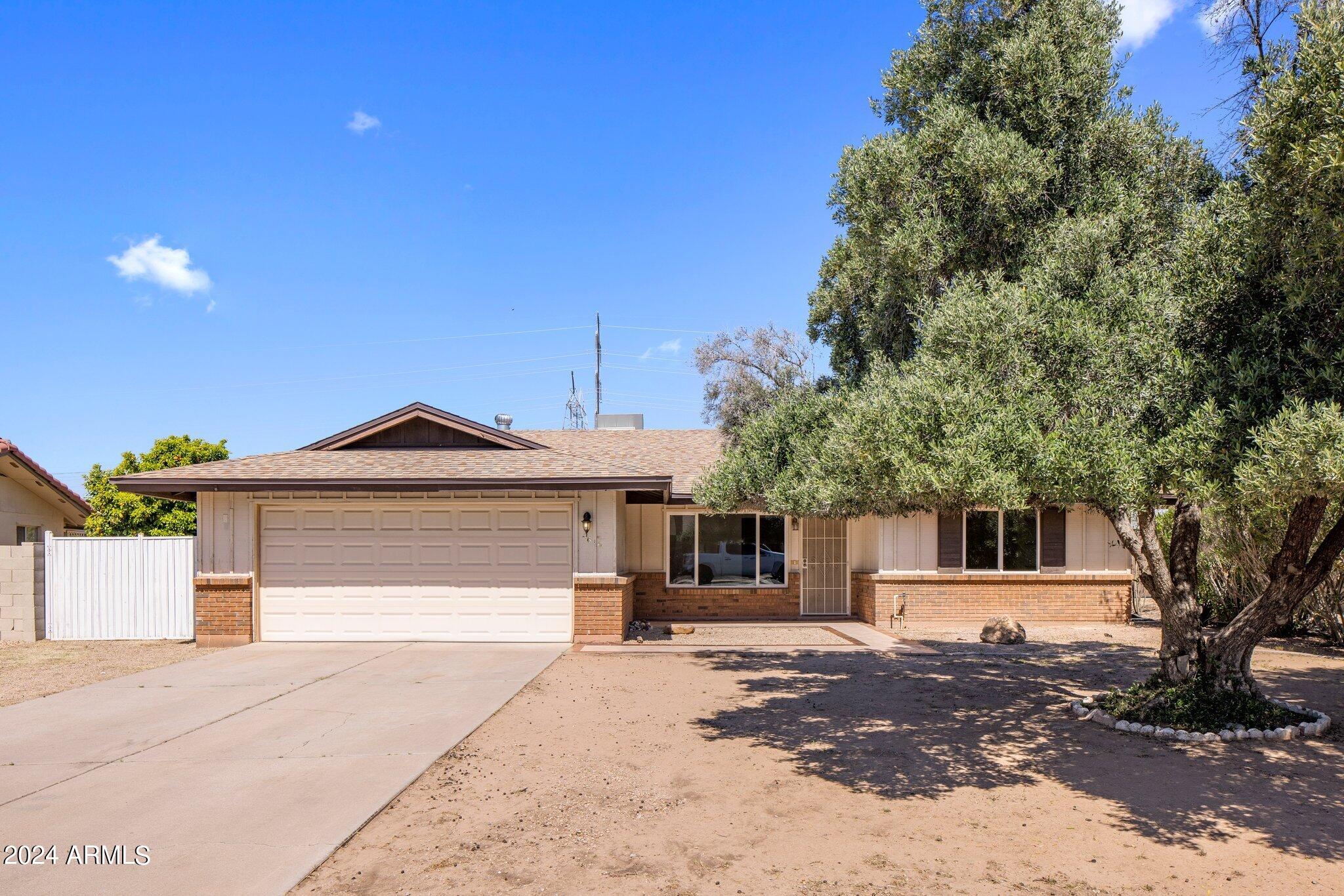 4616 E CONTESSA Street