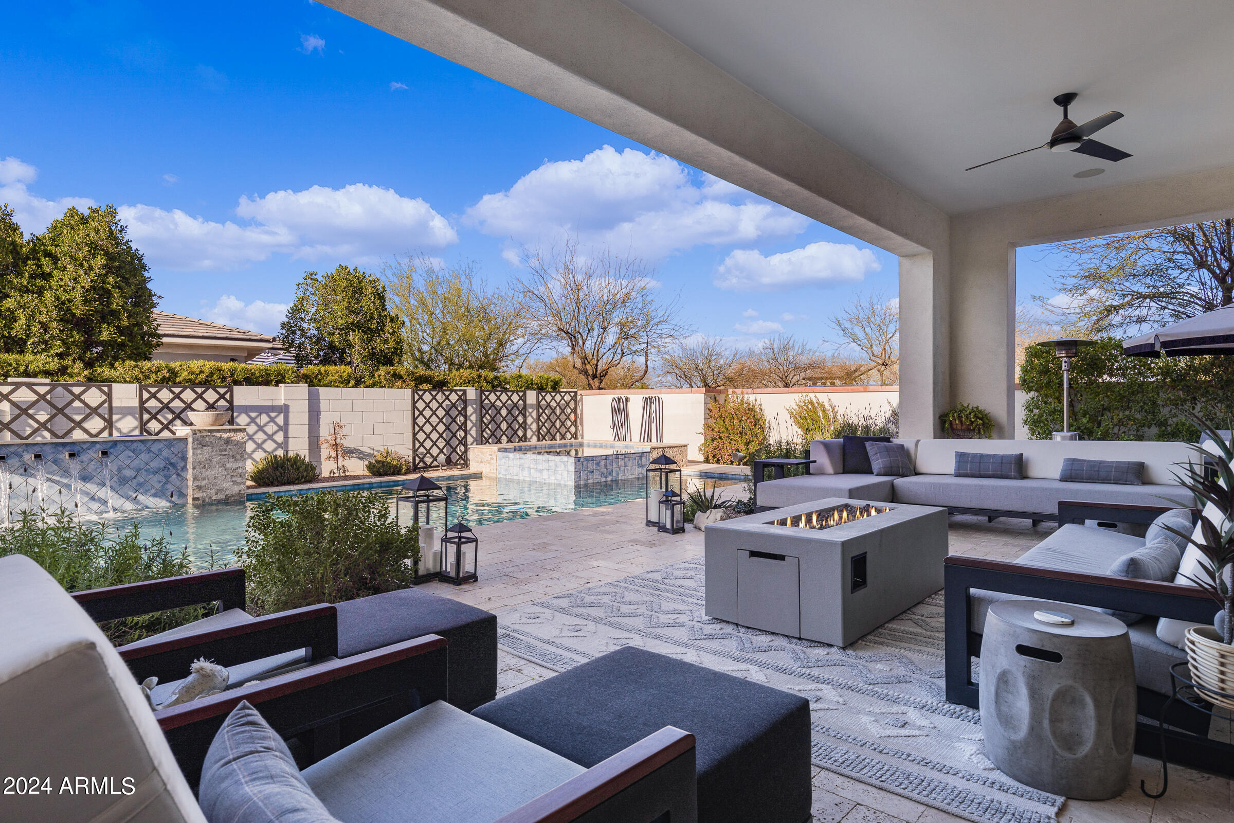 2668 E KINGBIRD Court