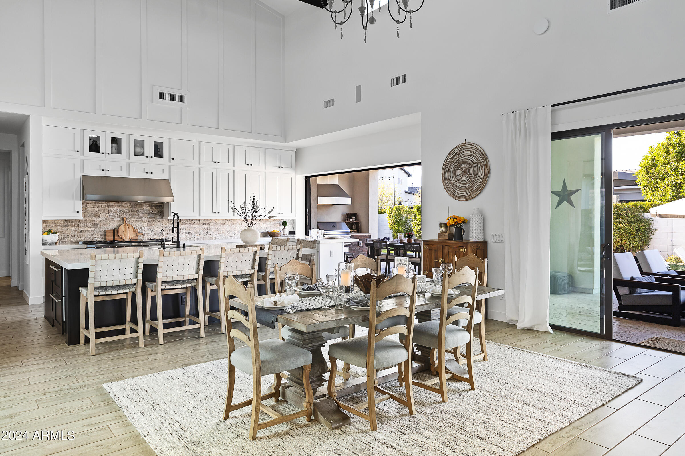 2668 E KINGBIRD Court