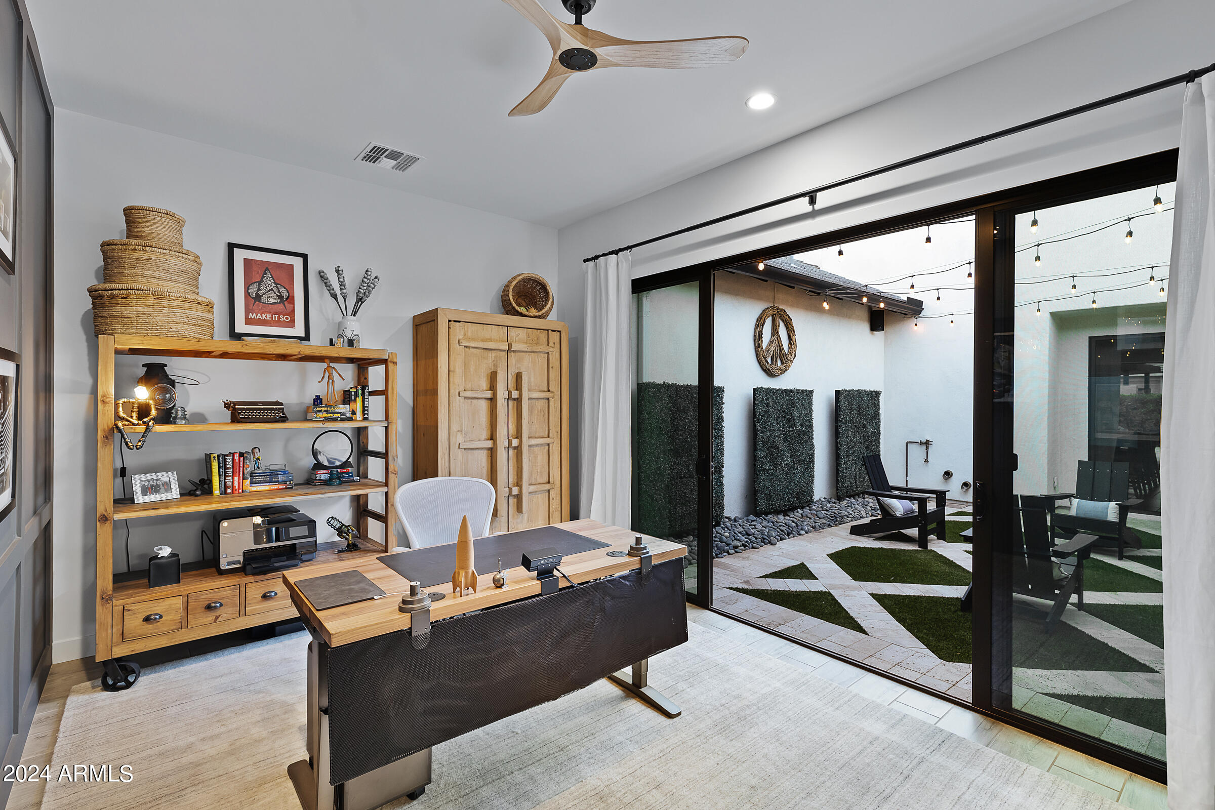 2668 E KINGBIRD Court