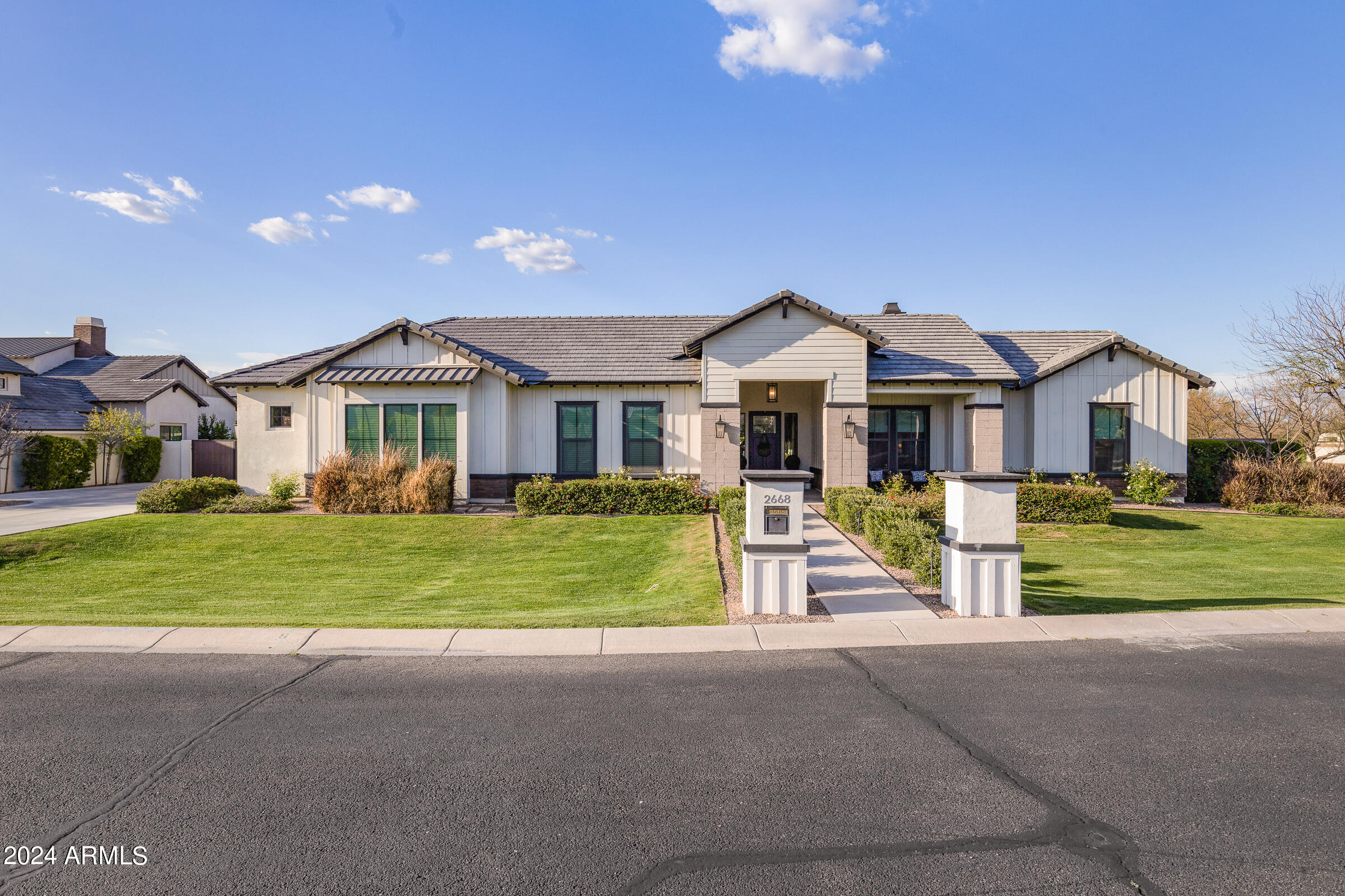 2668 E KINGBIRD Court