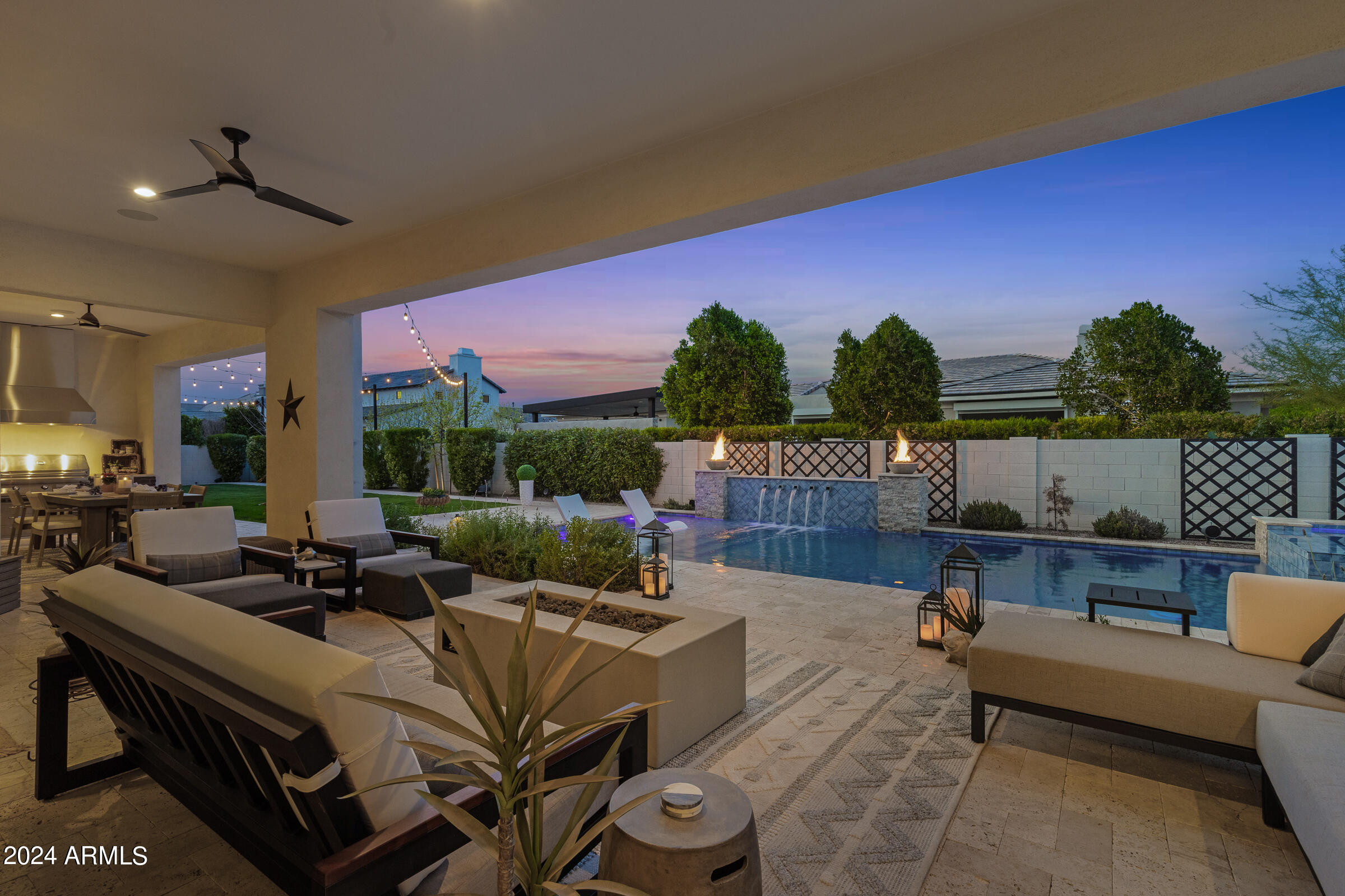 2668 E KINGBIRD Court