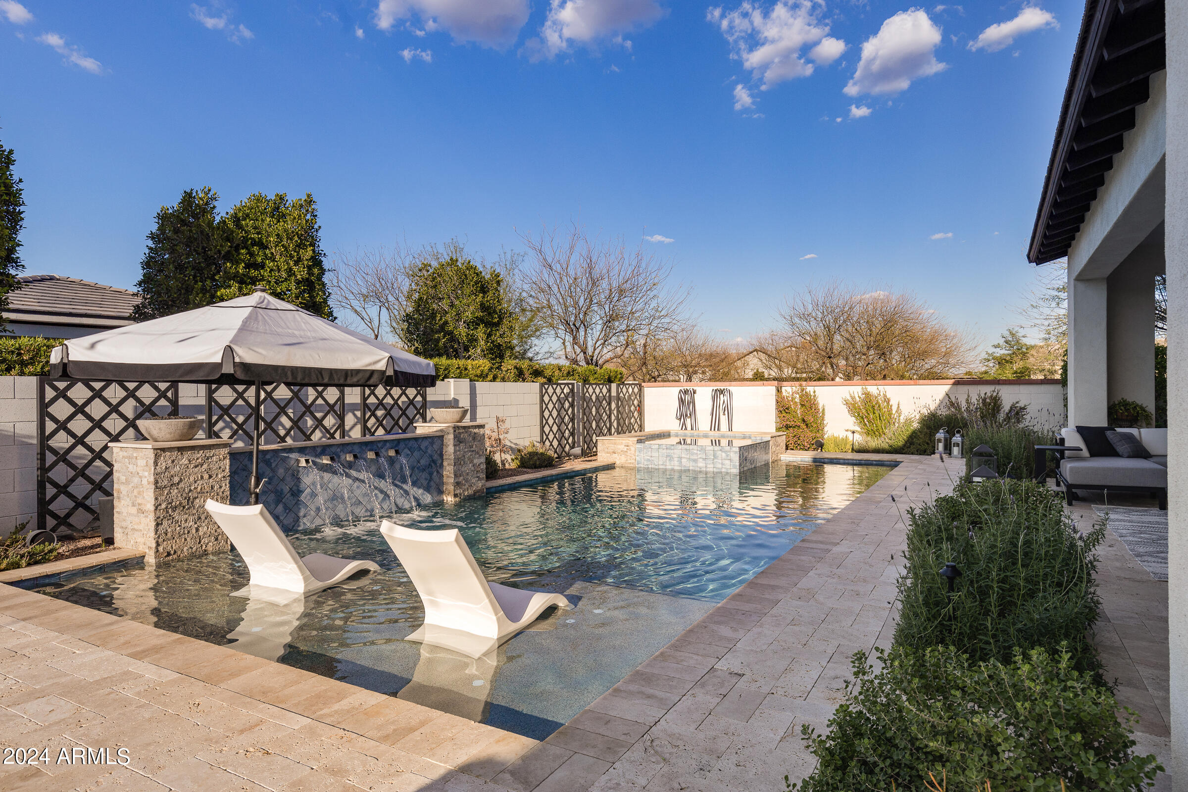 2668 E KINGBIRD Court