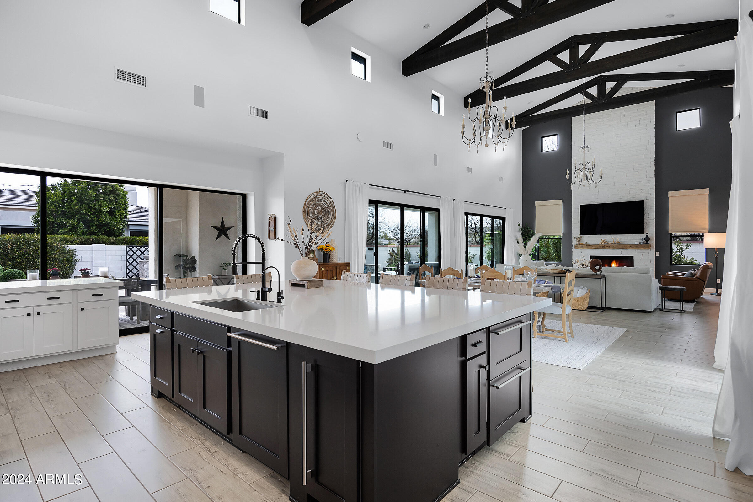 2668 E KINGBIRD Court