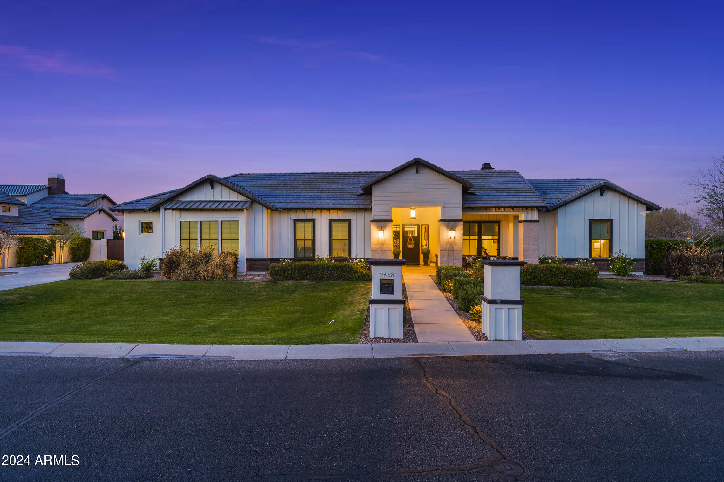 2668 E KINGBIRD Court