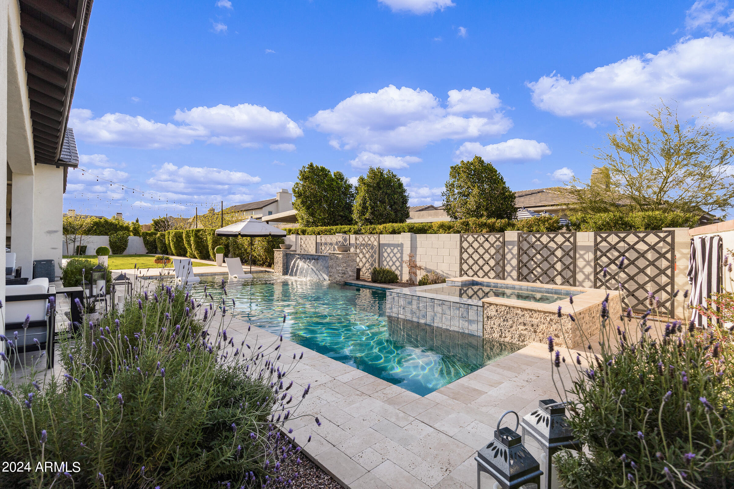 2668 E KINGBIRD Court