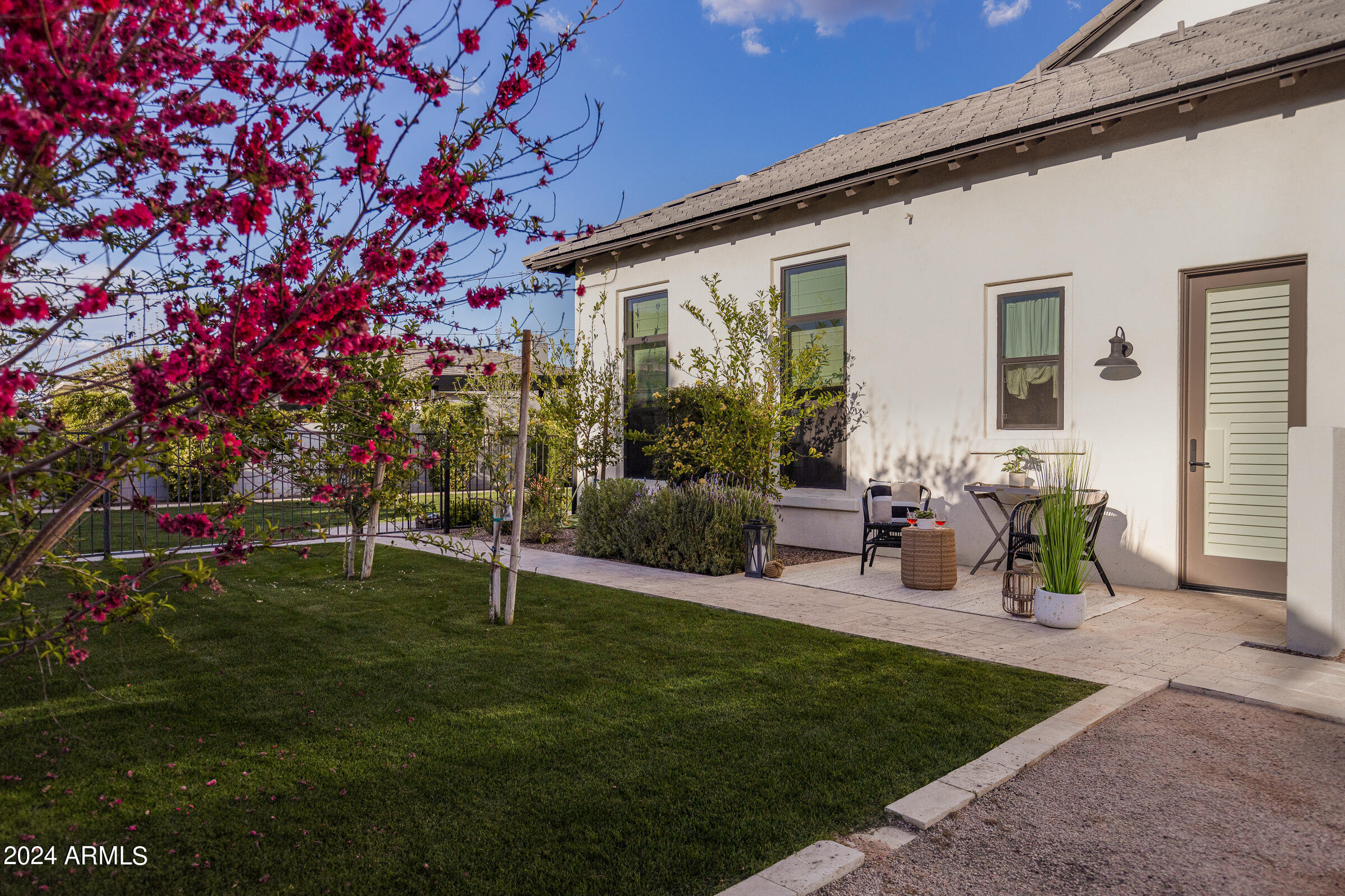 2668 E KINGBIRD Court