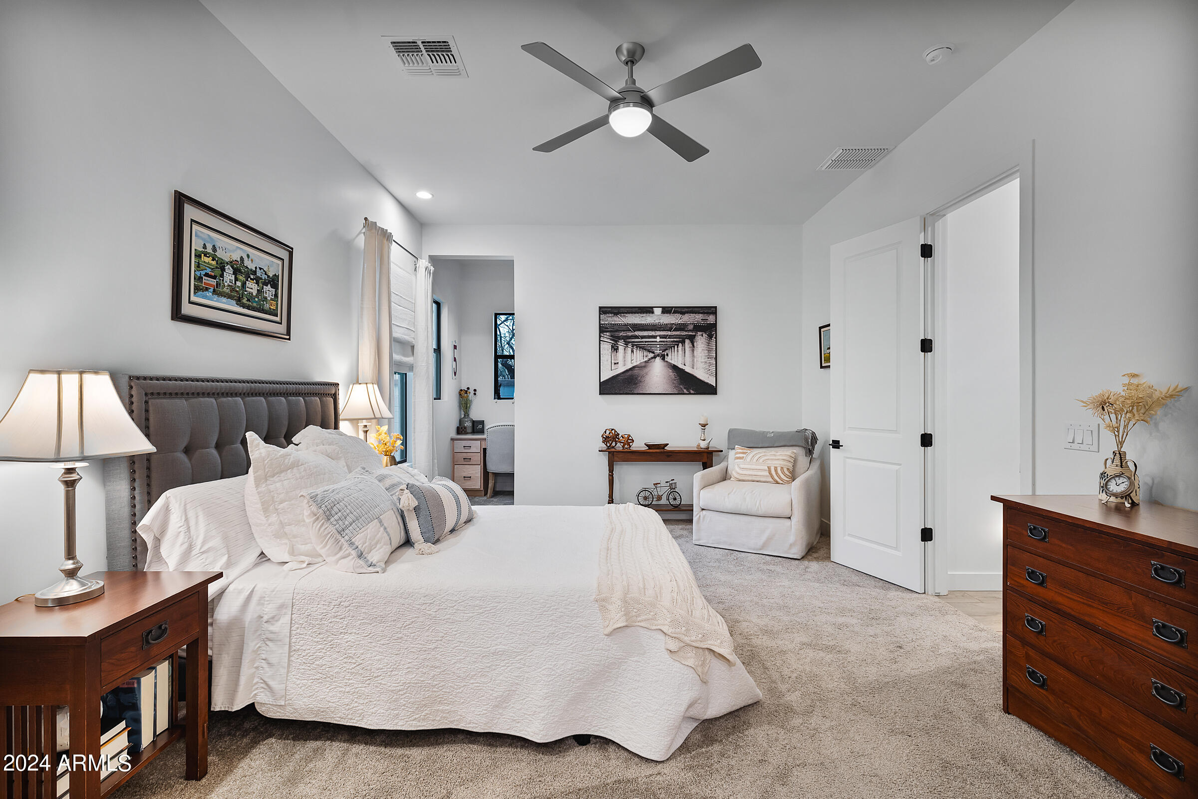 2668 E KINGBIRD Court