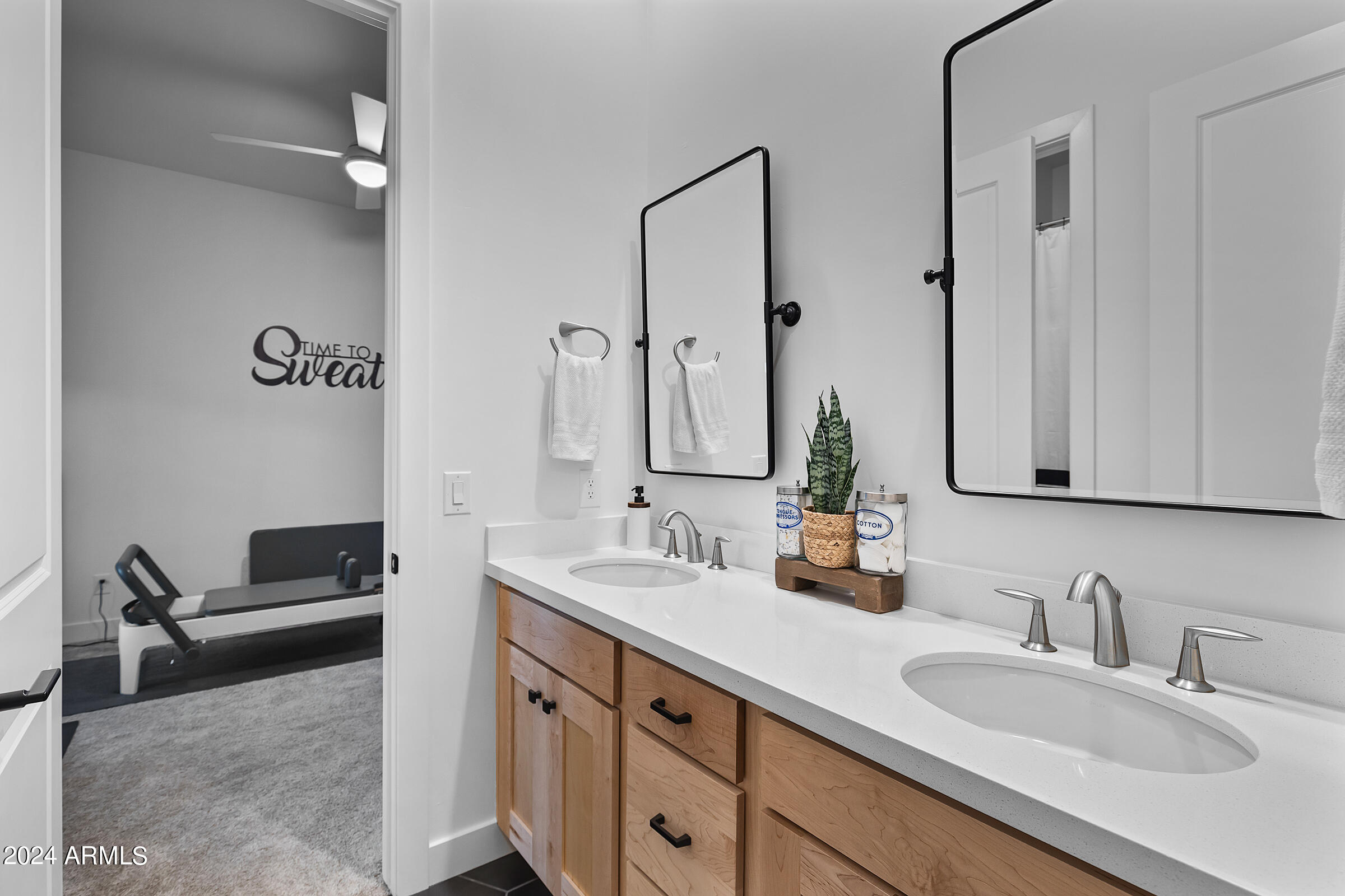 2668 E KINGBIRD Court