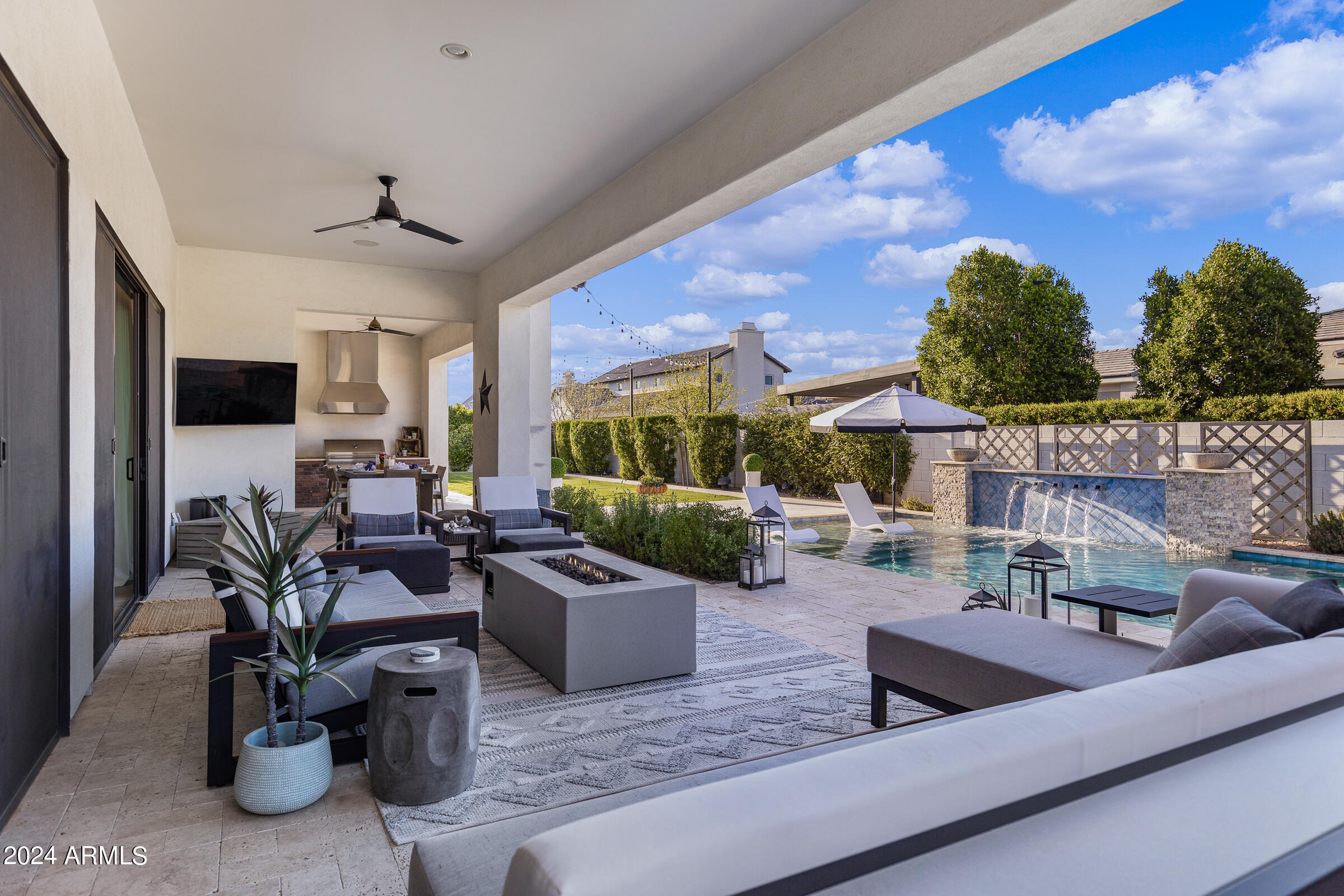 2668 E KINGBIRD Court