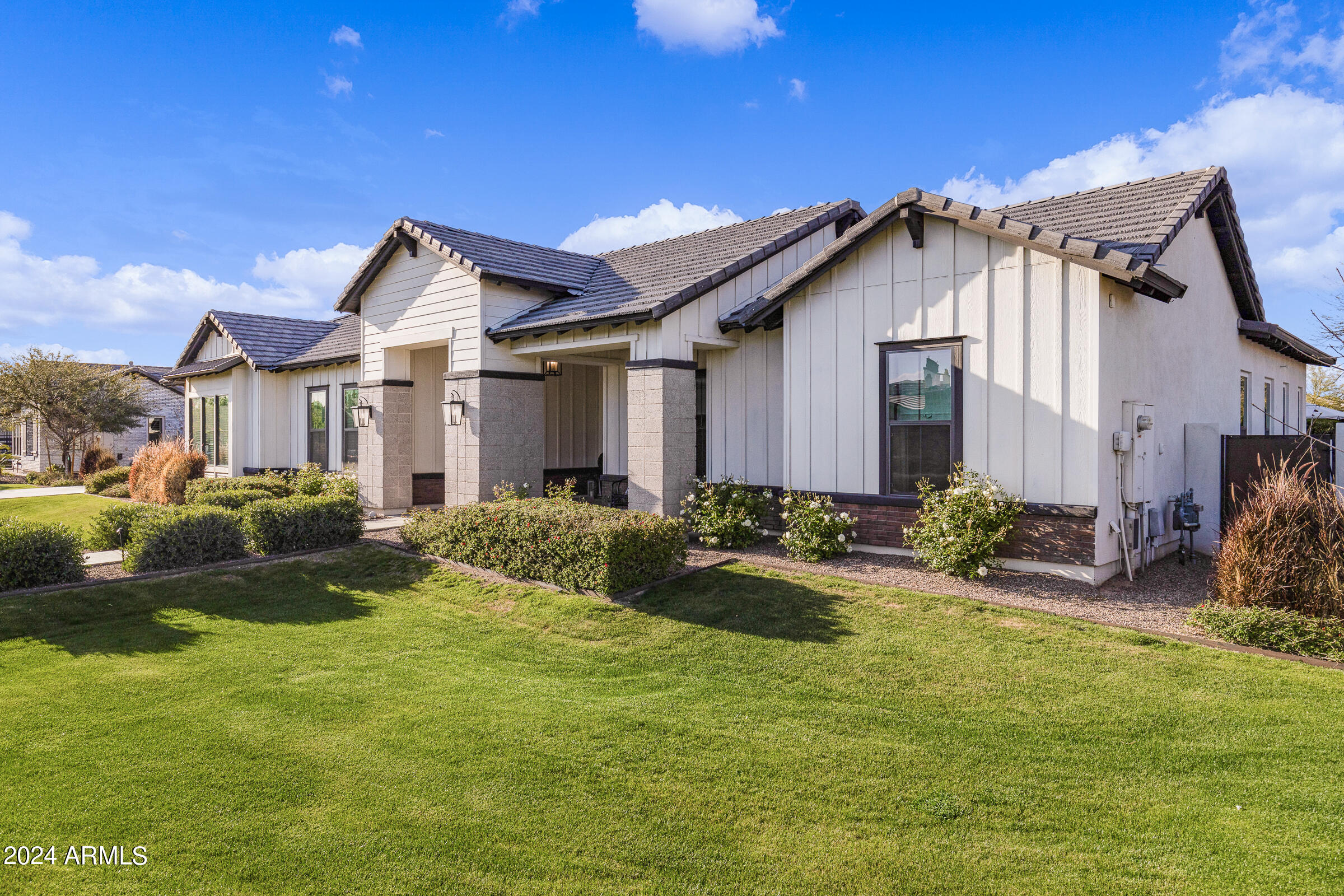 2668 E KINGBIRD Court