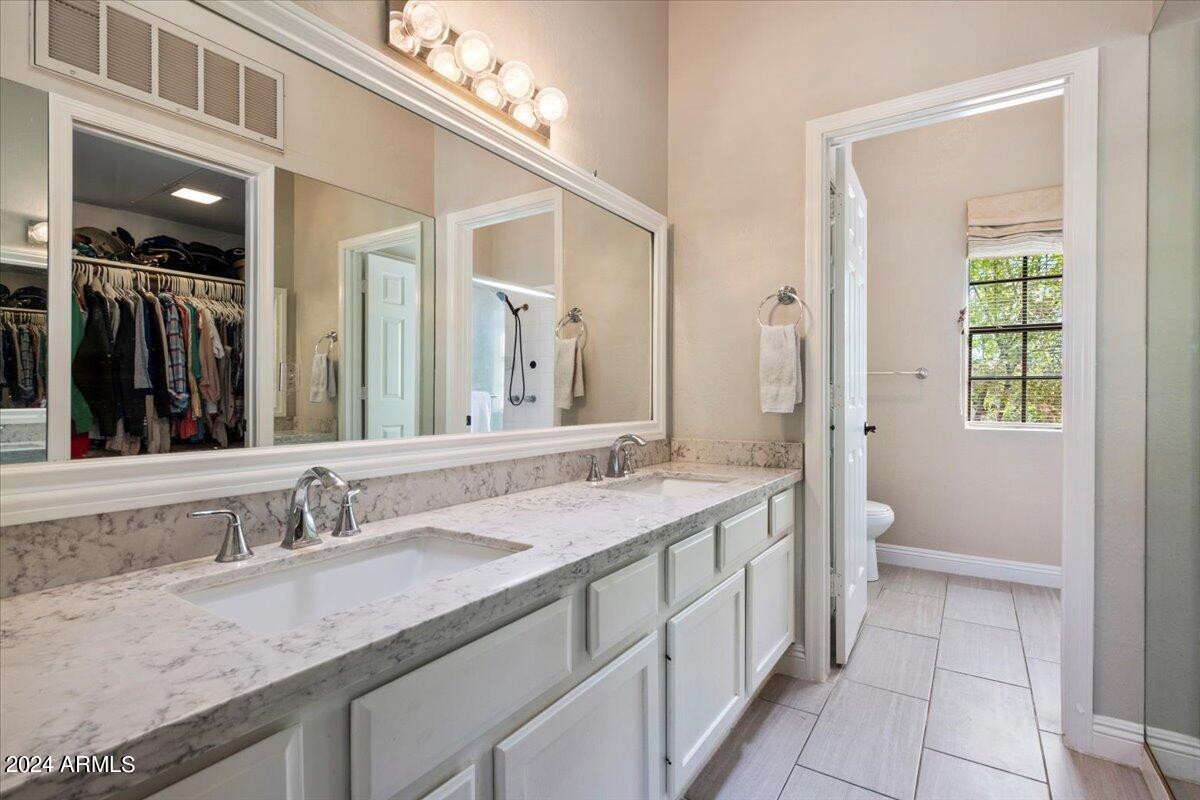 7800 E LINCOLN Drive # 1074