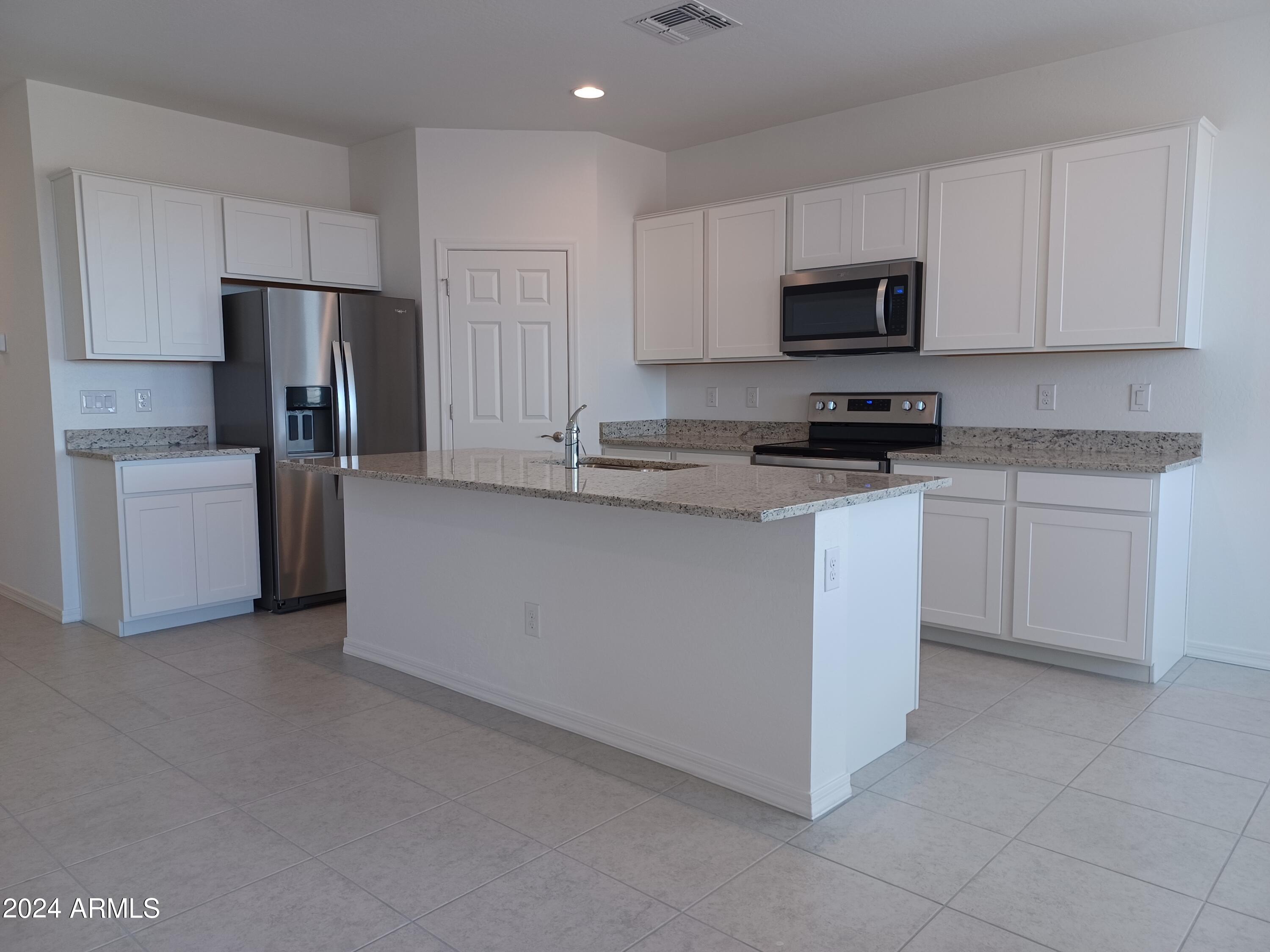 36341 W SAN CLEMENTE Avenue