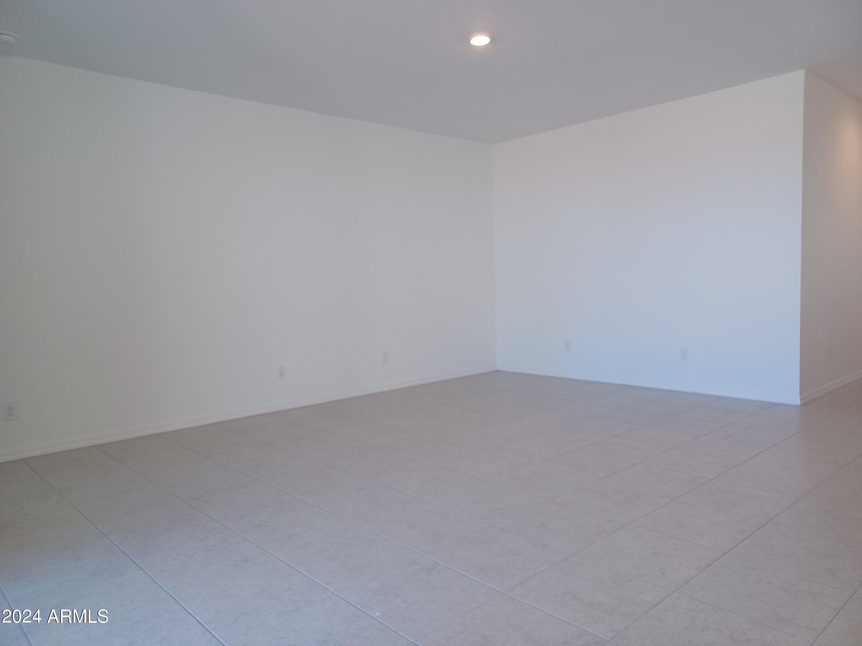 36341 W SAN CLEMENTE Avenue