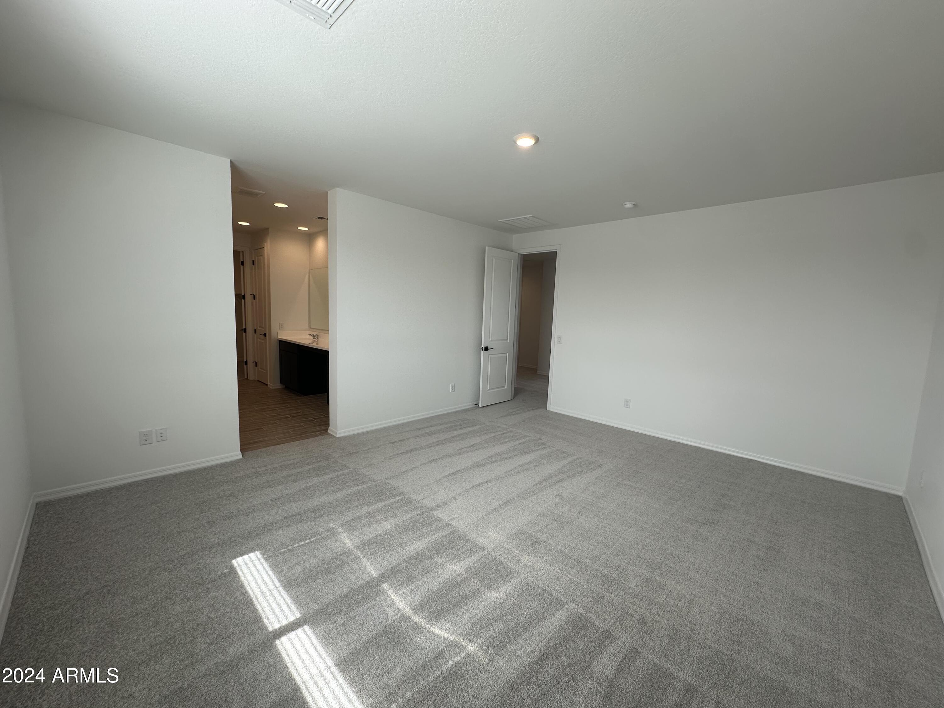 9431 E SECTOR Drive