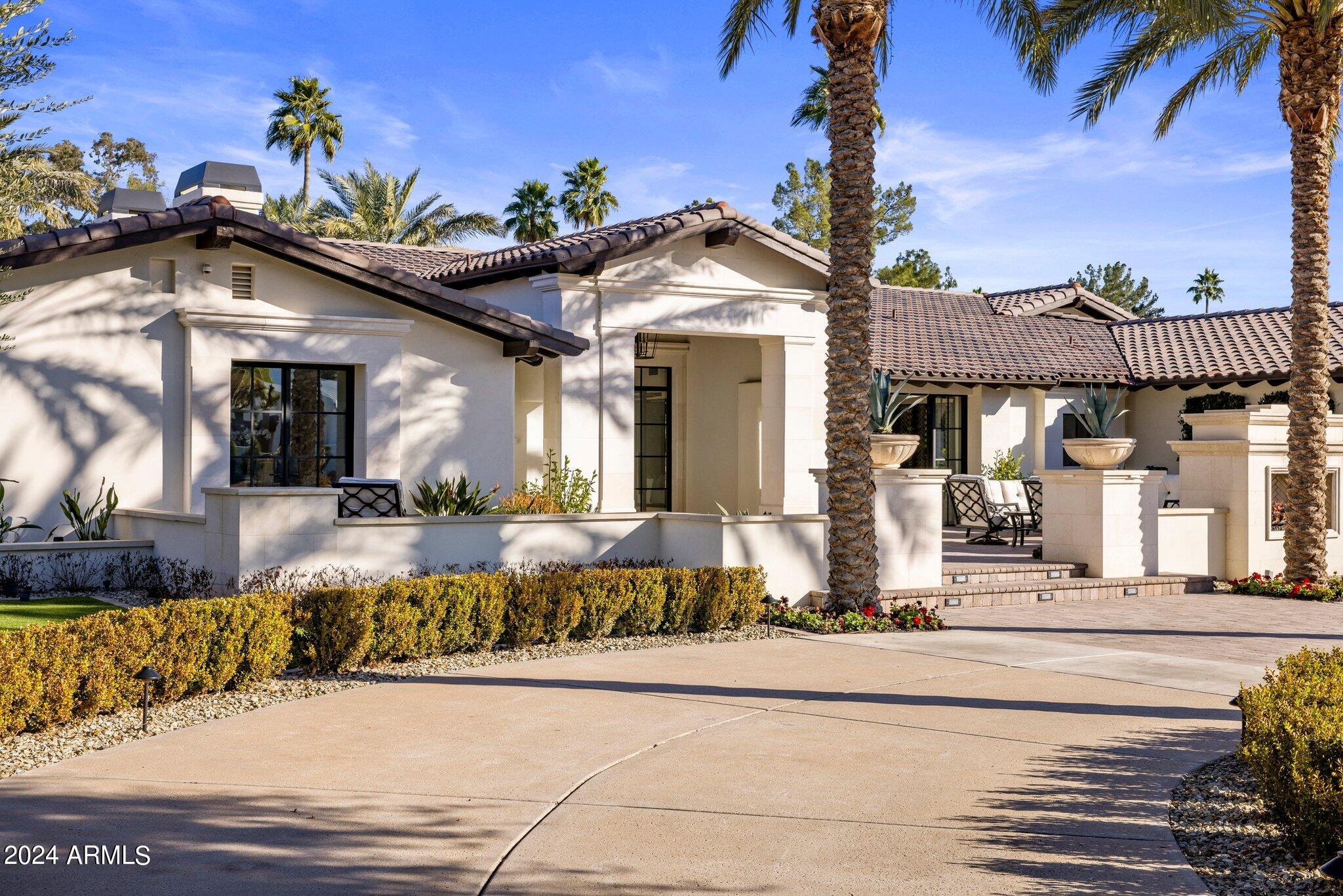 8843 N 63RD Place
