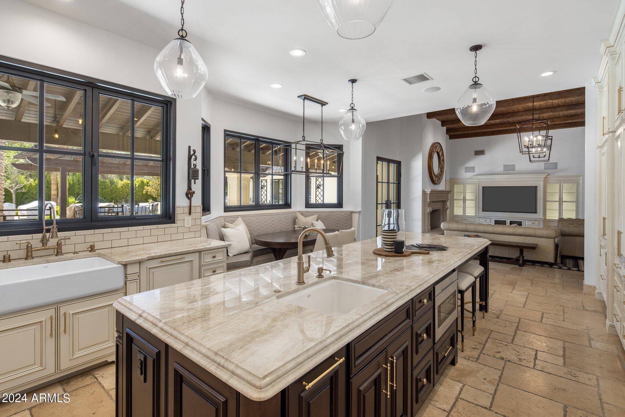 8843 N 63RD Place