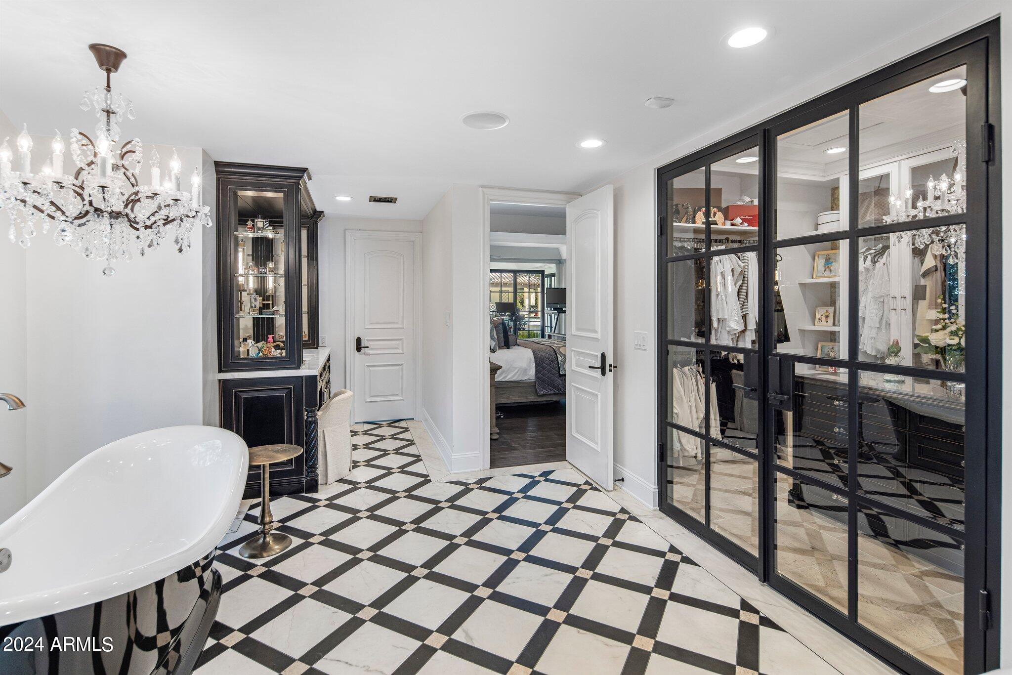 8843 N 63RD Place