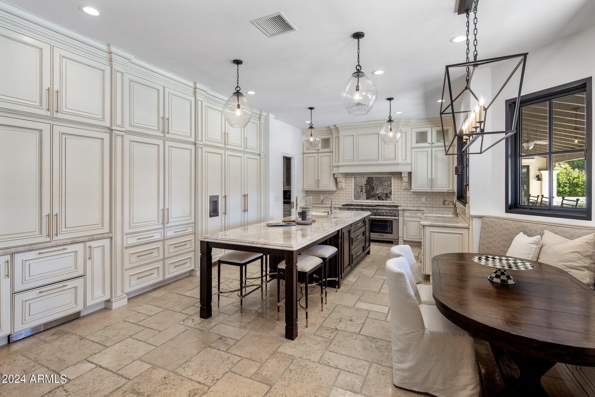 8843 N 63RD Place