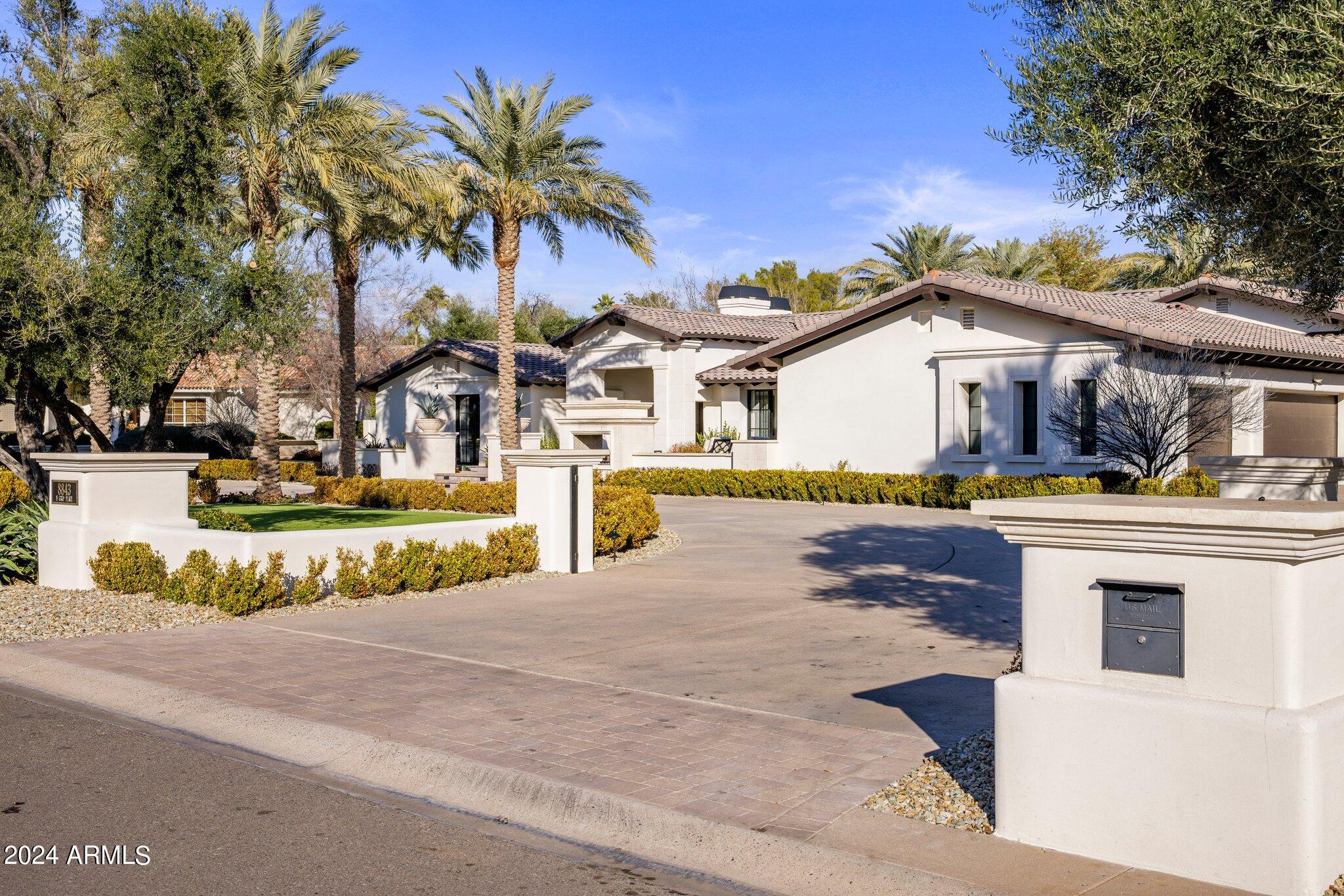 8843 N 63RD Place
