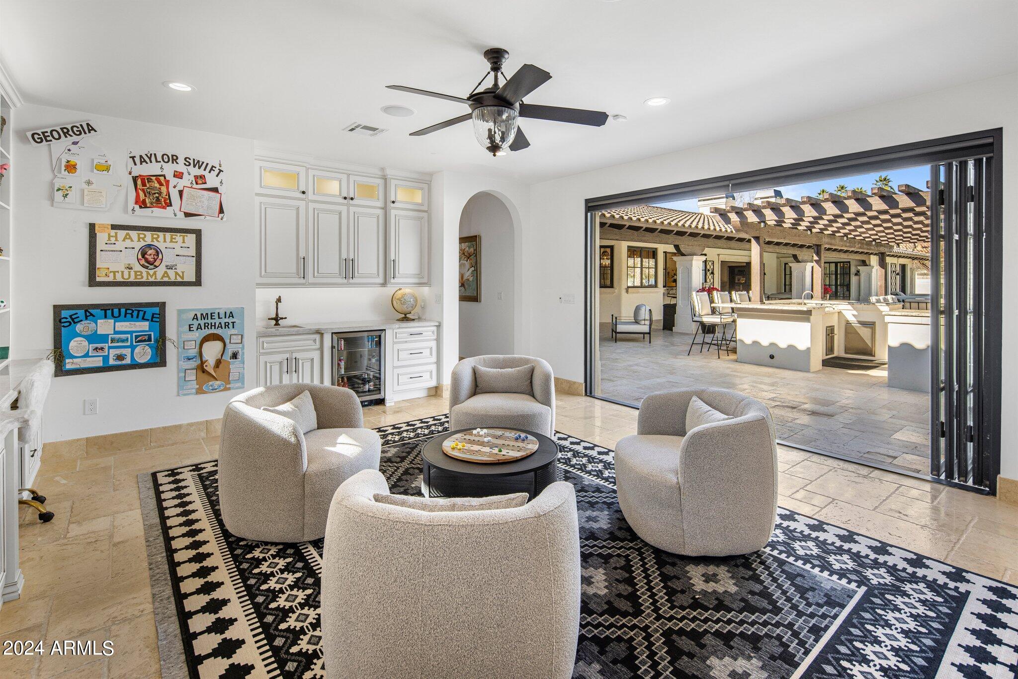 8843 N 63RD Place