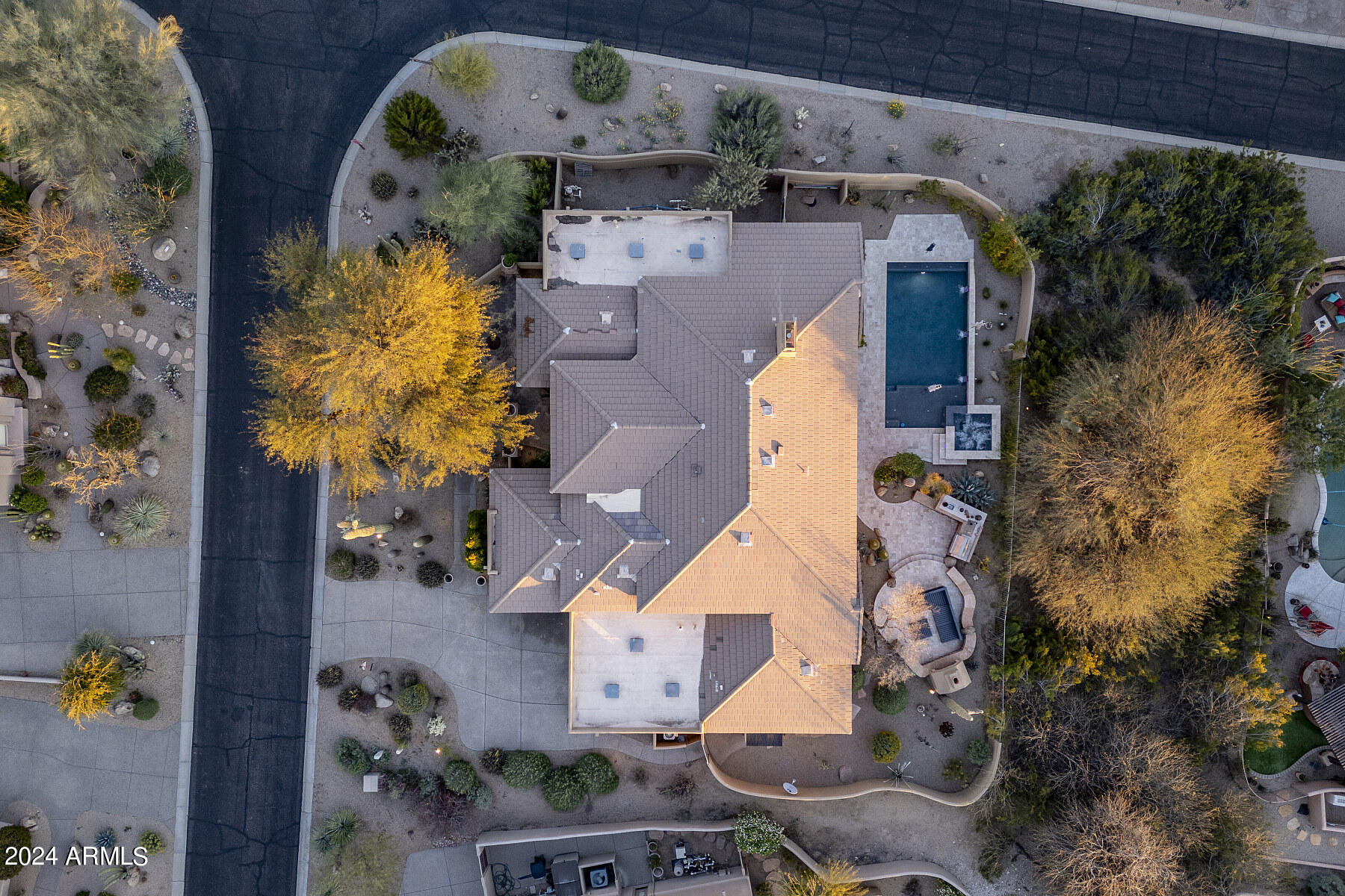 9741 E PEAK VIEW Road