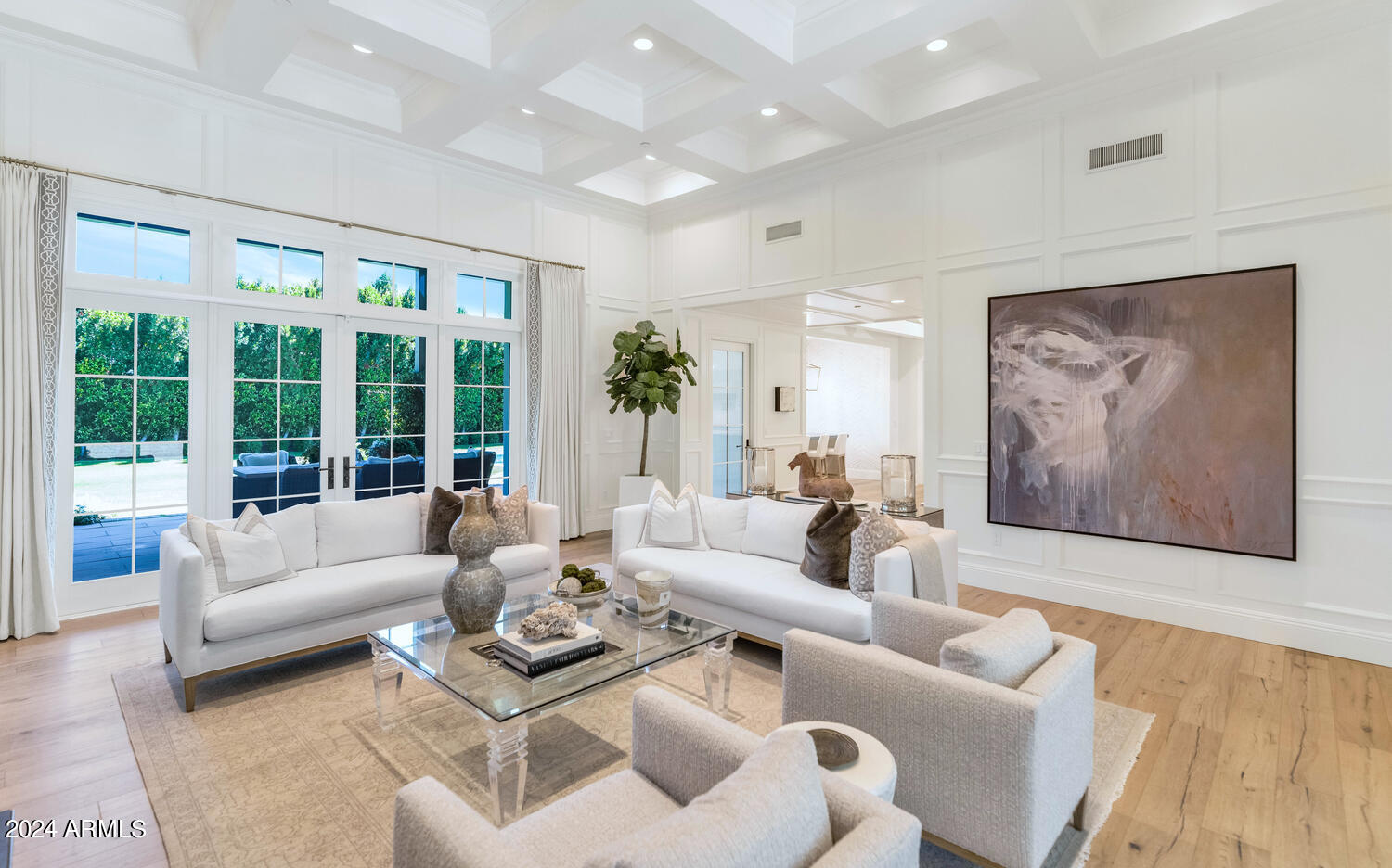 4615 N ROYAL PALM Circle