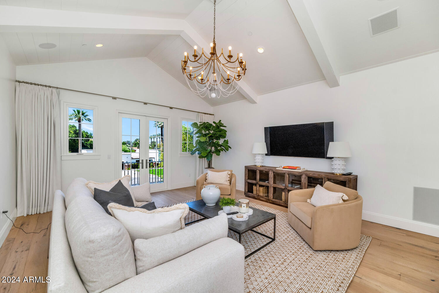 4615 N ROYAL PALM Circle