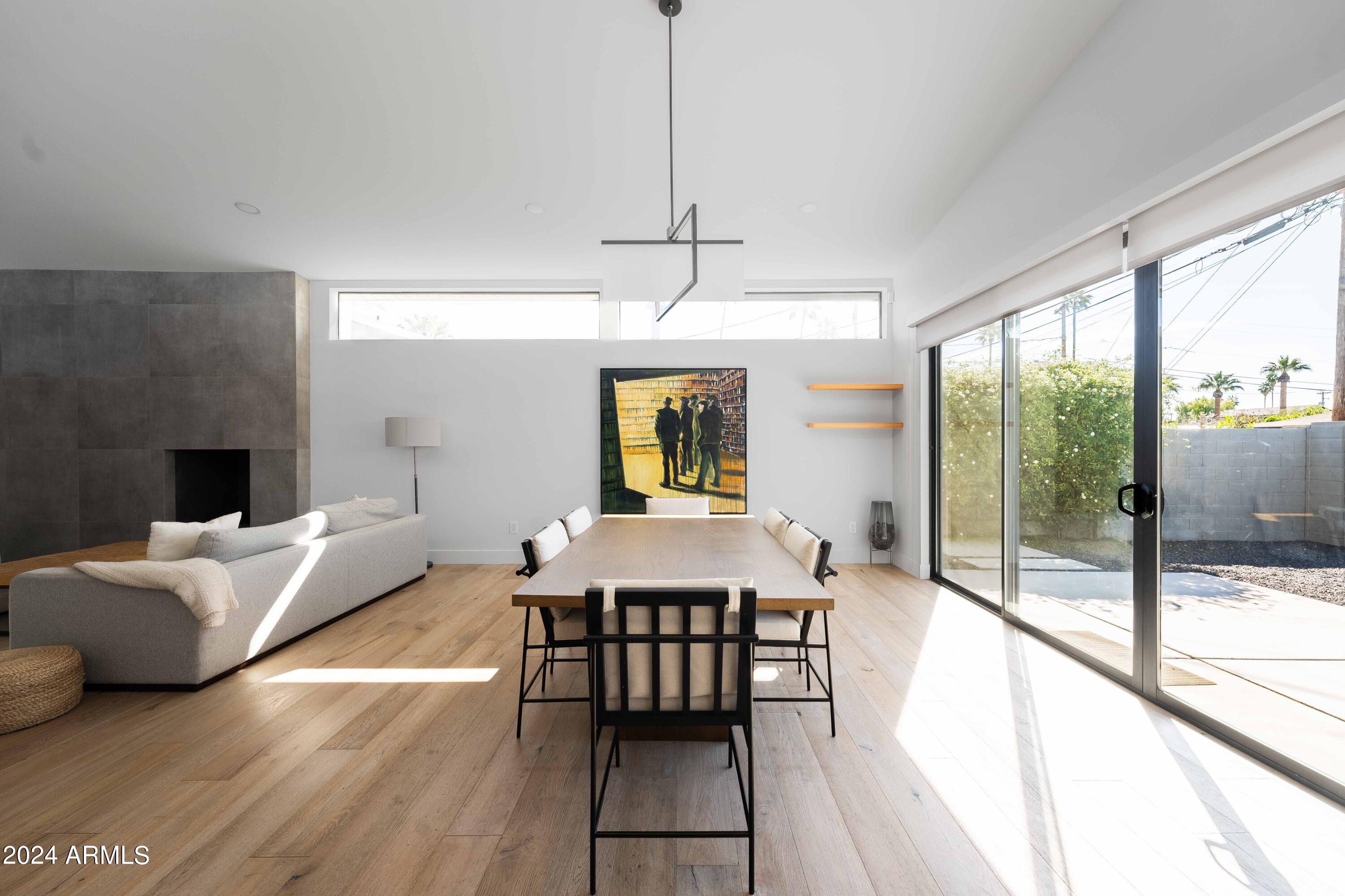 3433 E SELLS Drive