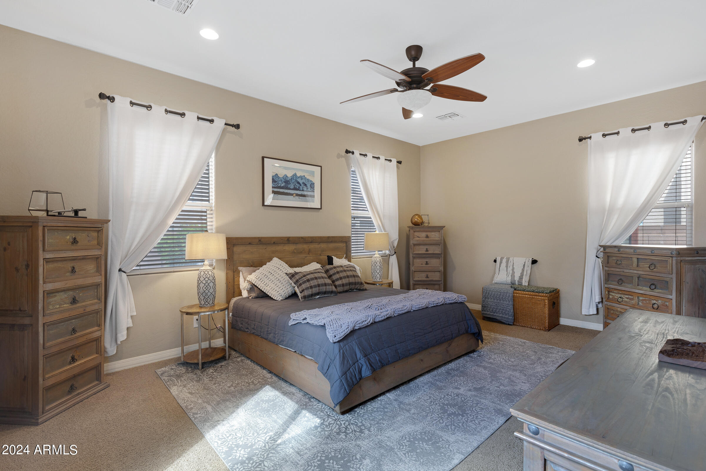 20244 E VIA DE COLINA --