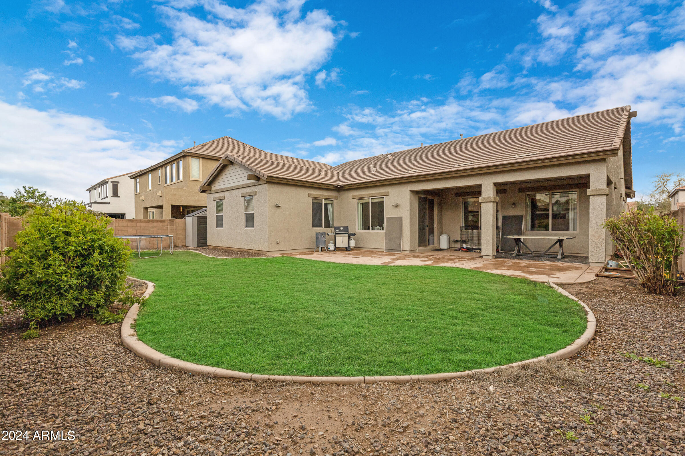 20244 E VIA DE COLINA --