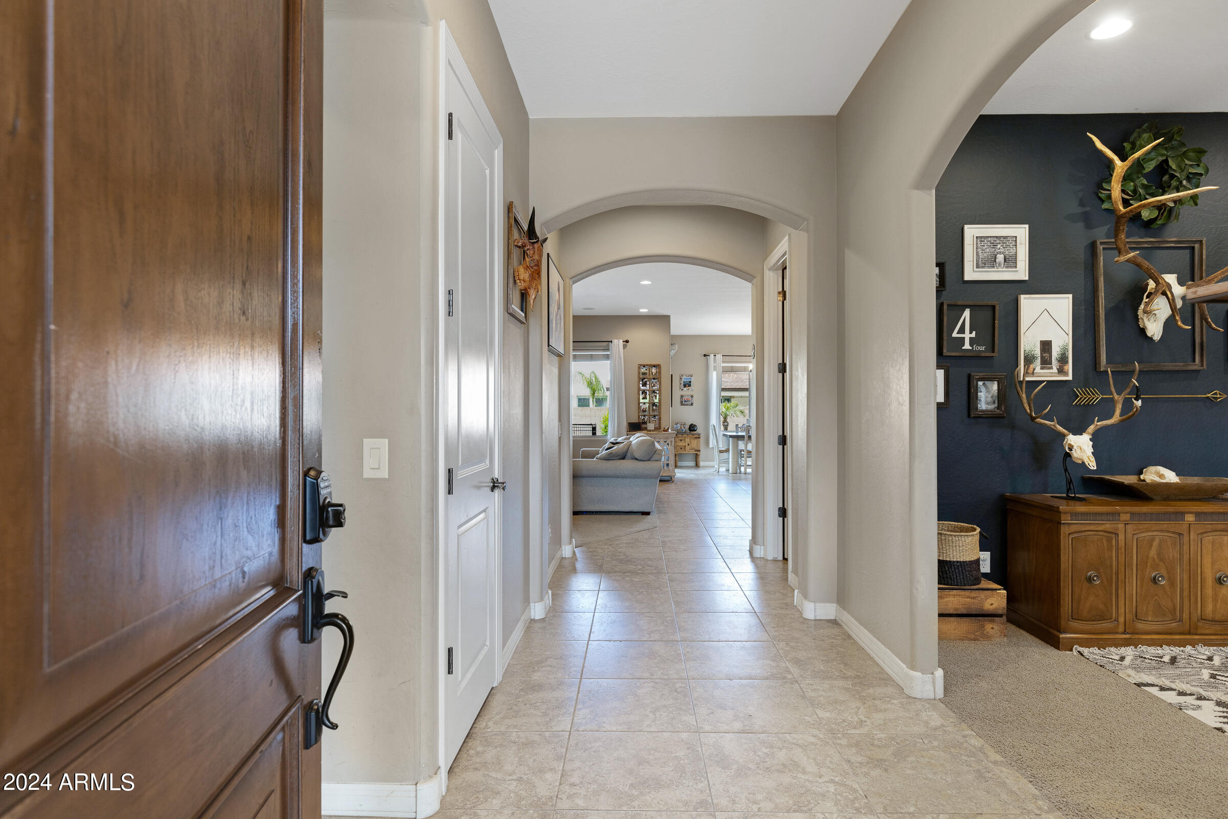 20244 E VIA DE COLINA --