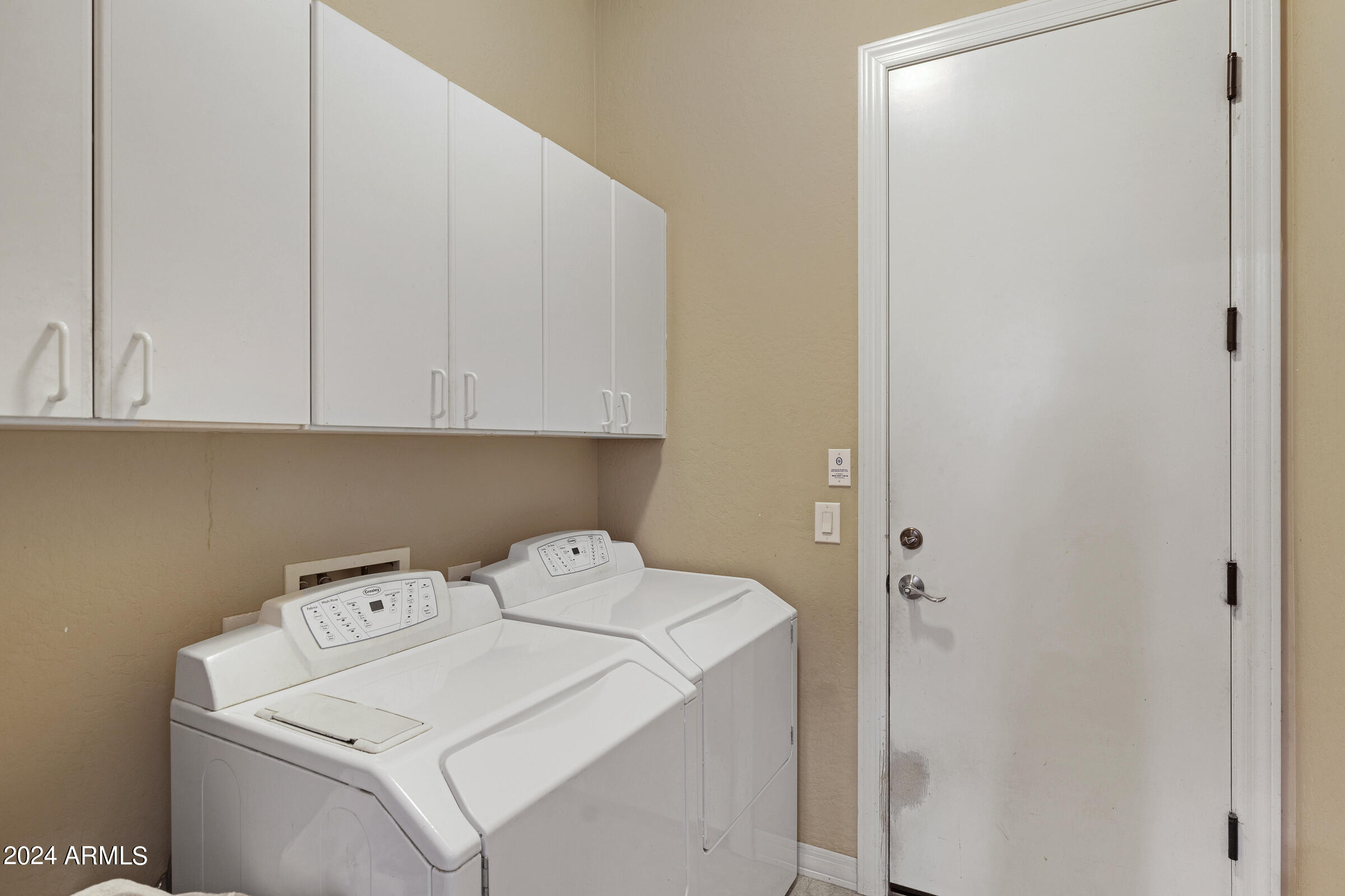 20244 E VIA DE COLINA --