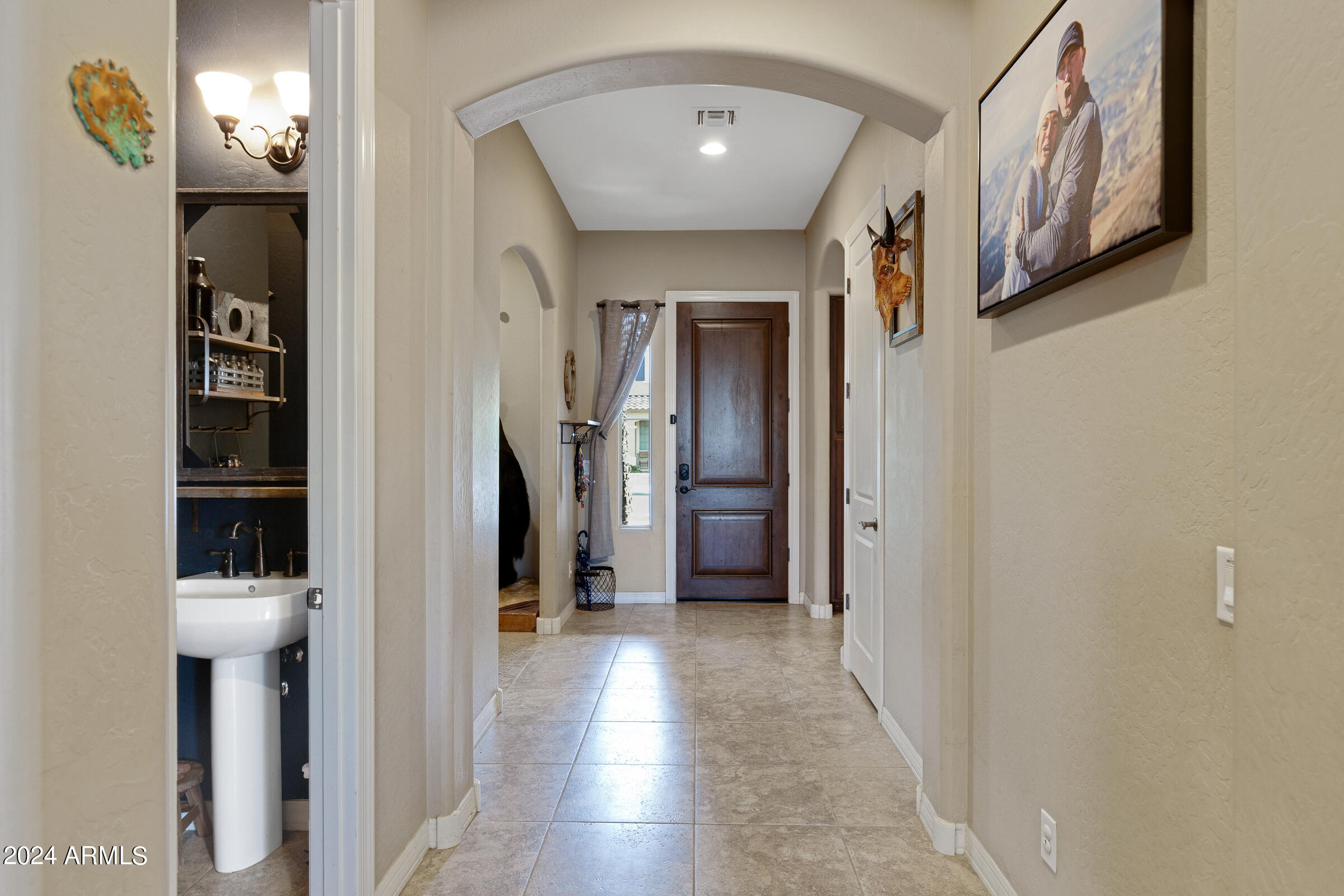 20244 E VIA DE COLINA --