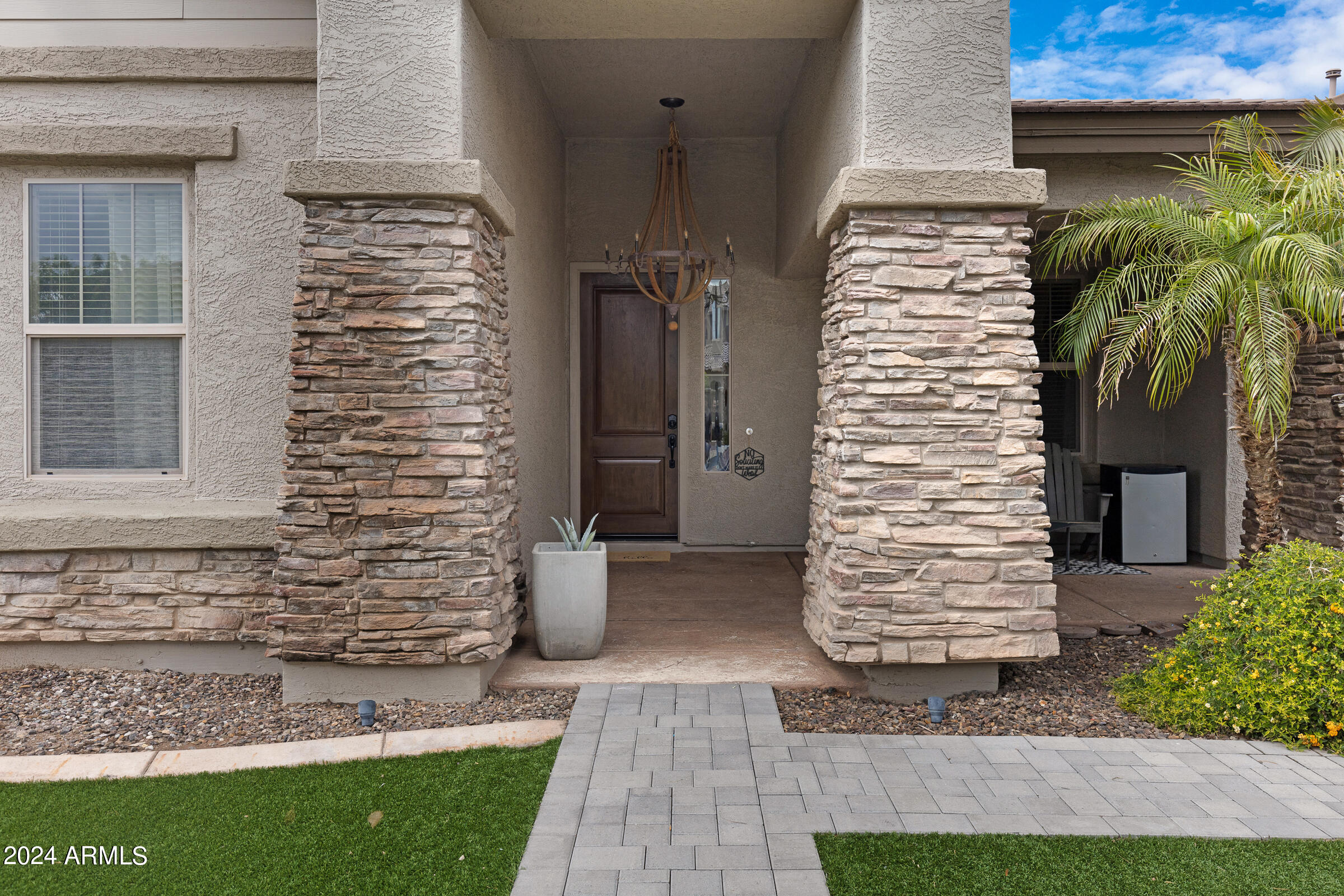 20244 E VIA DE COLINA --