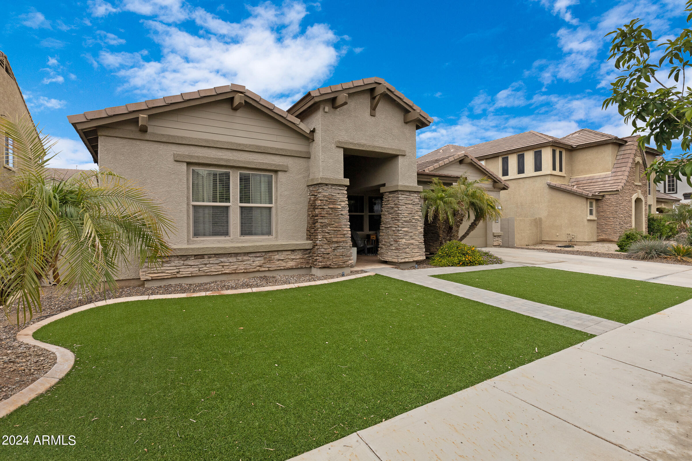 20244 E VIA DE COLINA --