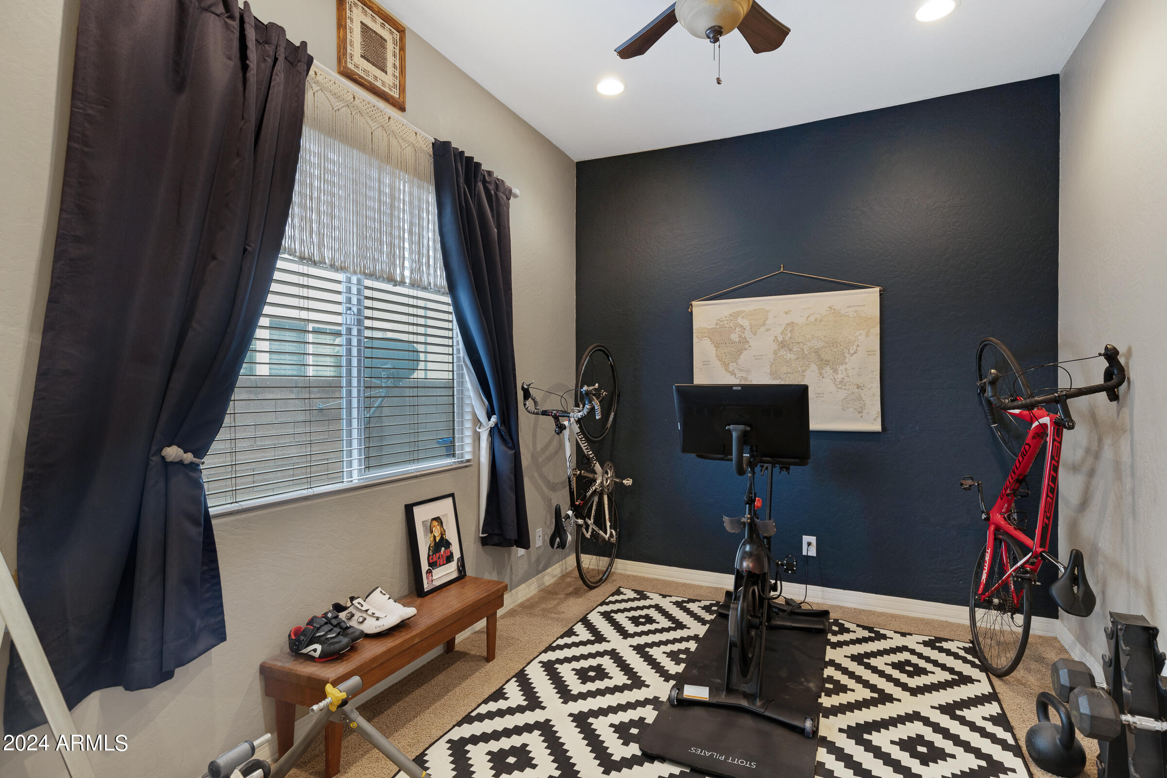 20244 E VIA DE COLINA --